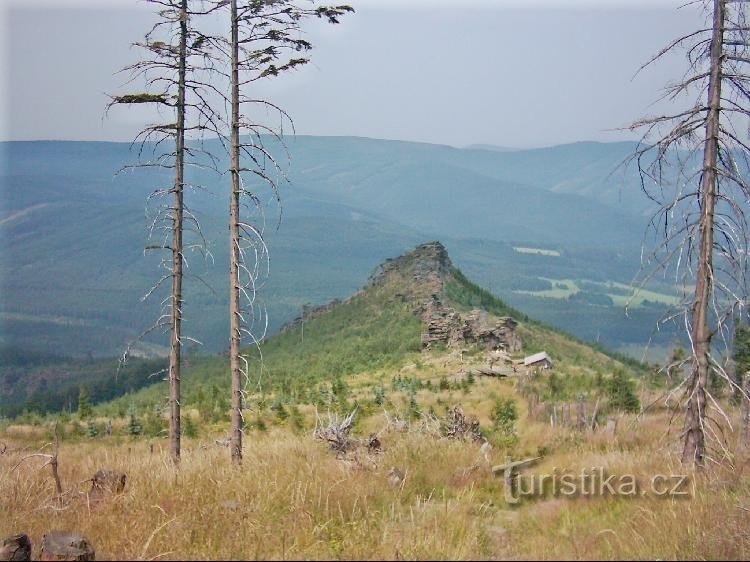 Giant Rocks: Προσέγγιση από το Šerák