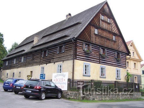 Residential storey house