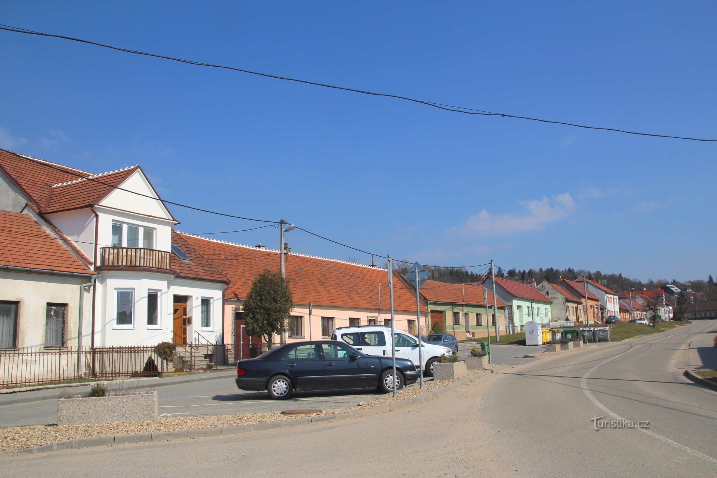 Ochozská poluprikolica s parkingom u trgovačkom centru