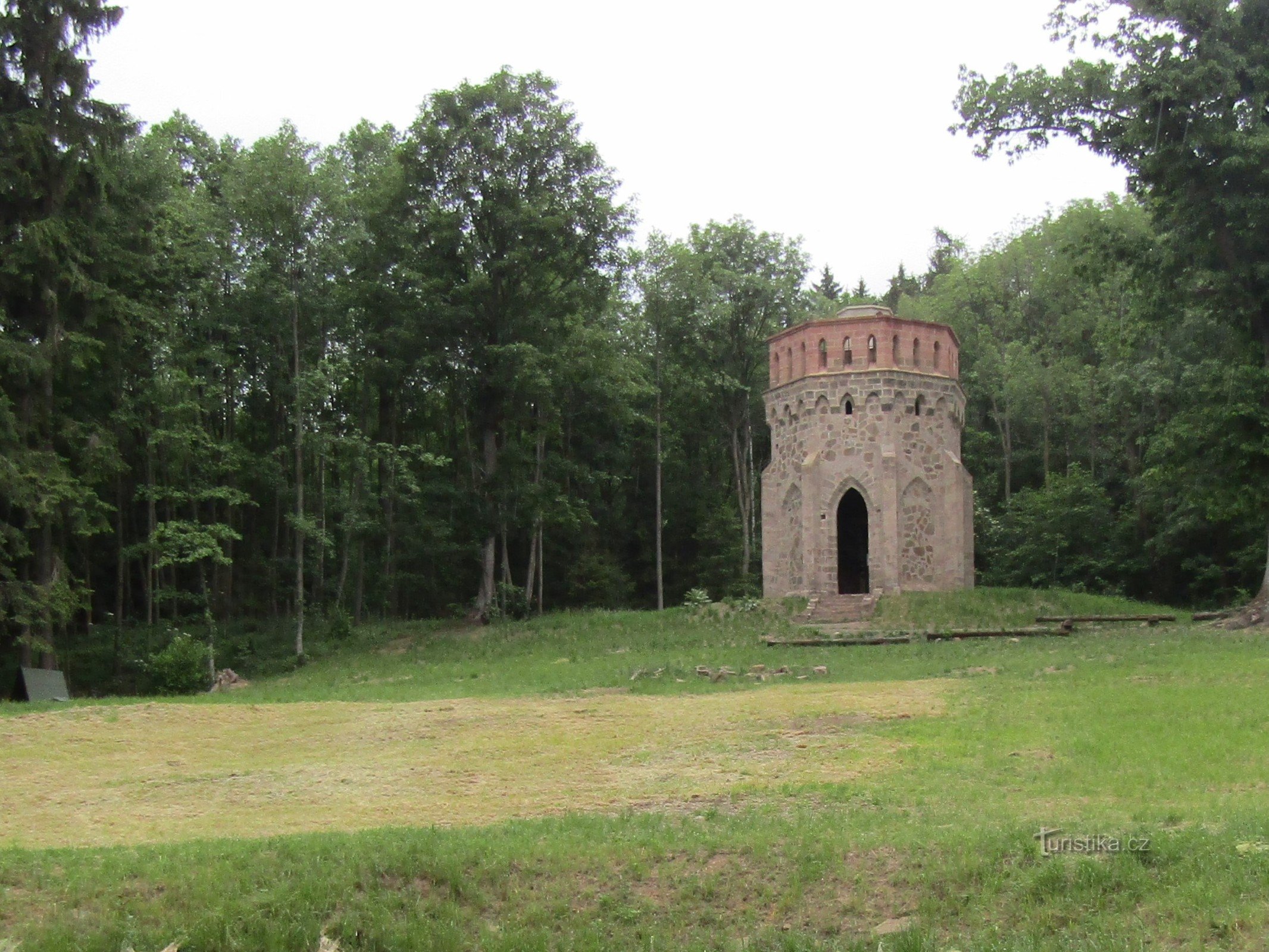 From Allain's Tower to the ruins of Kozlov Castle