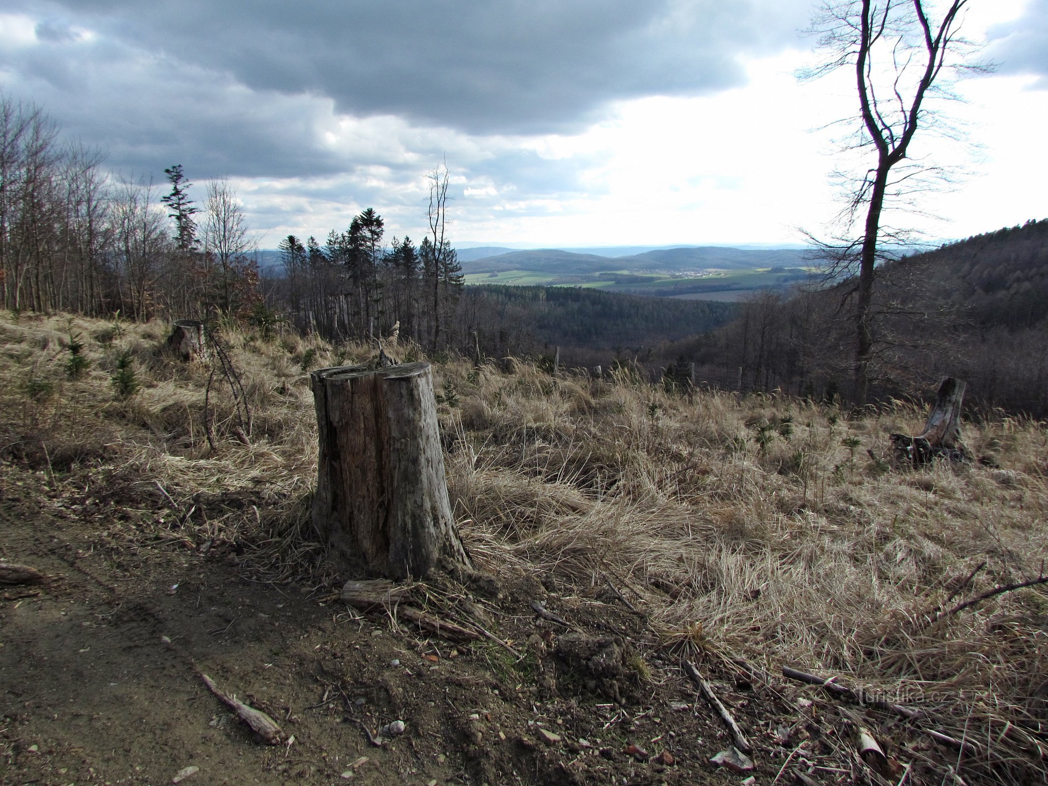 Från Mojeny-reservoaren till de mystiska Hrádek och Hrad