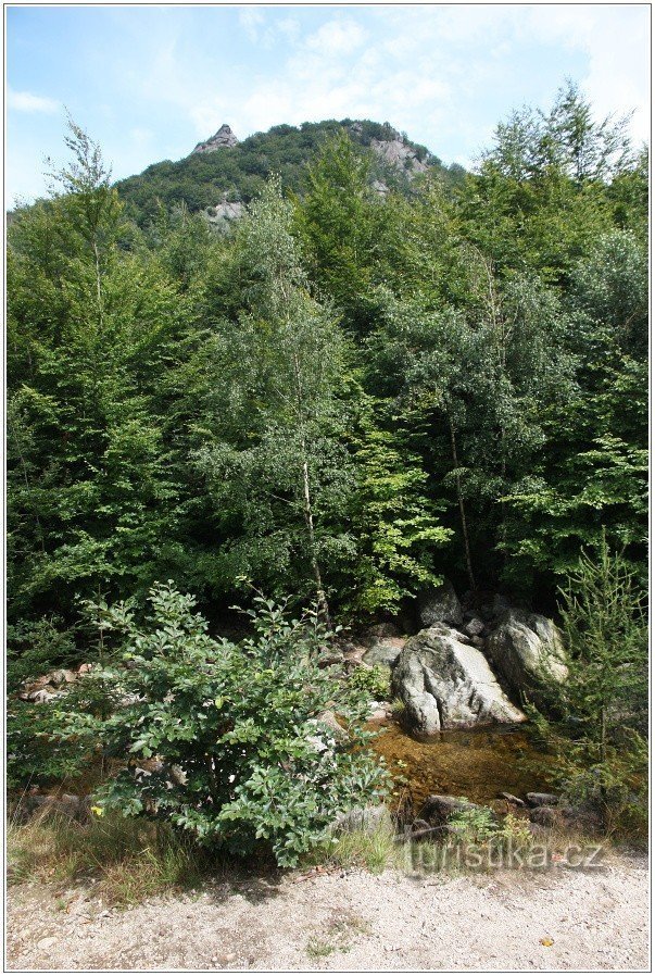 Vue d'Orešník depuis le carrefour