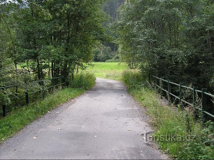 Vom Wegweiser nach Laryška und Slavíč (Langlaufloipe)