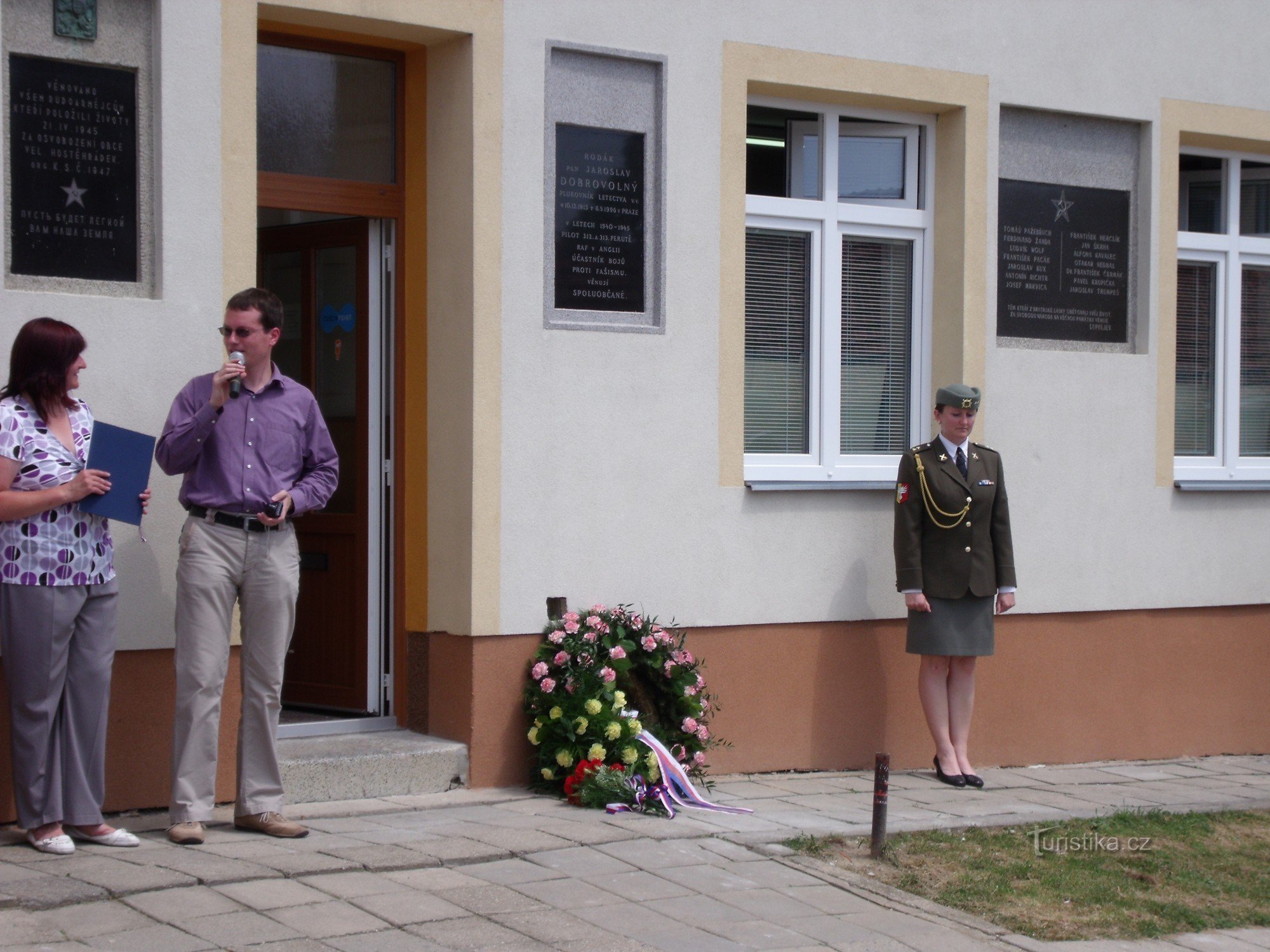 Unveiling of Gen. Dobrovolné's plaque