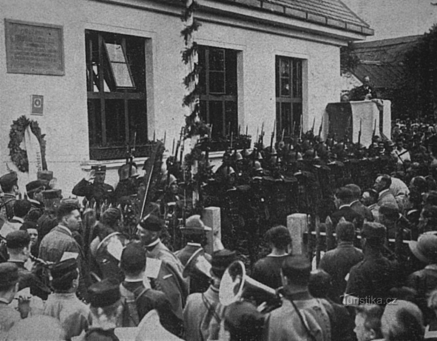 Unveiling of the memorial plaque at Masaryk's Czech minority general school in Velká Buk