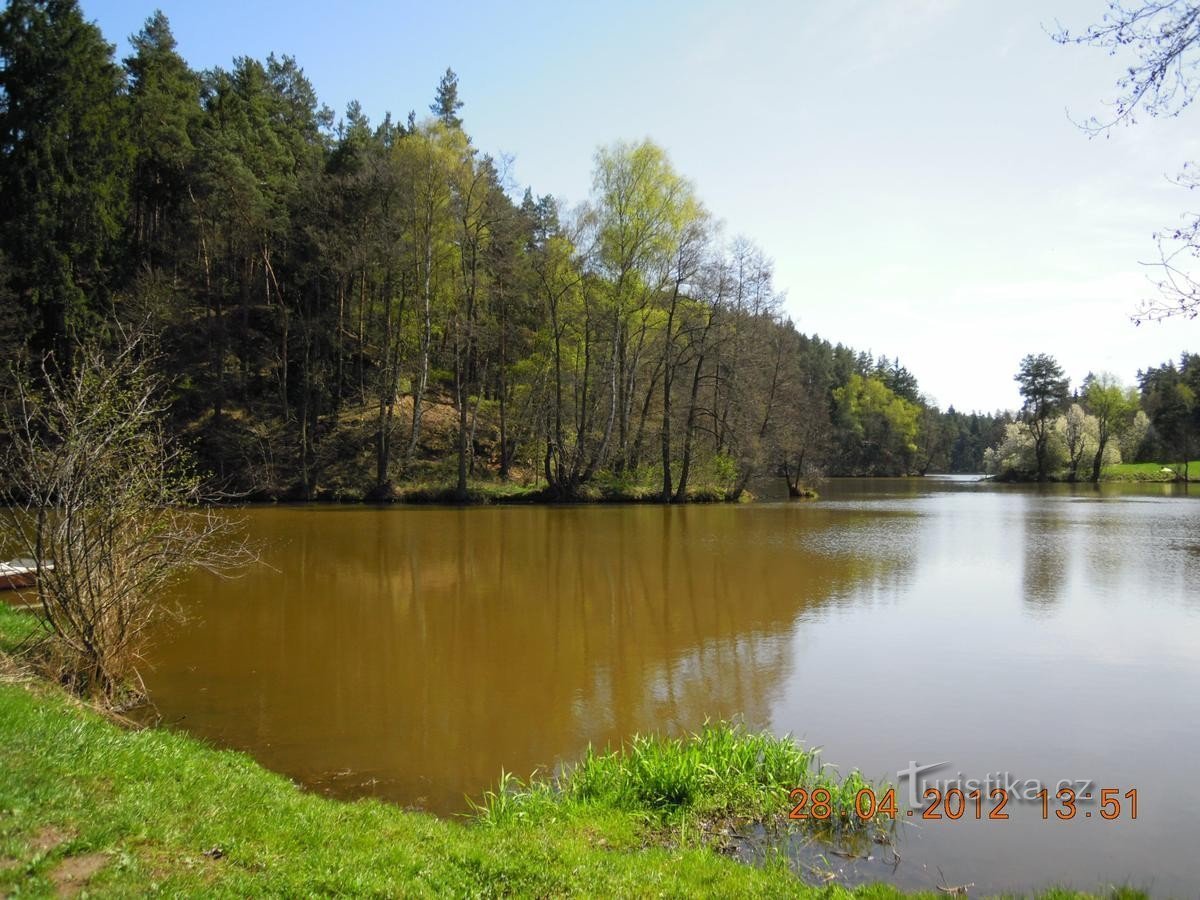Odlezel-søen, Potvorovský-bakken (region: Plzeňský, distrikt: Plzeň-sever)