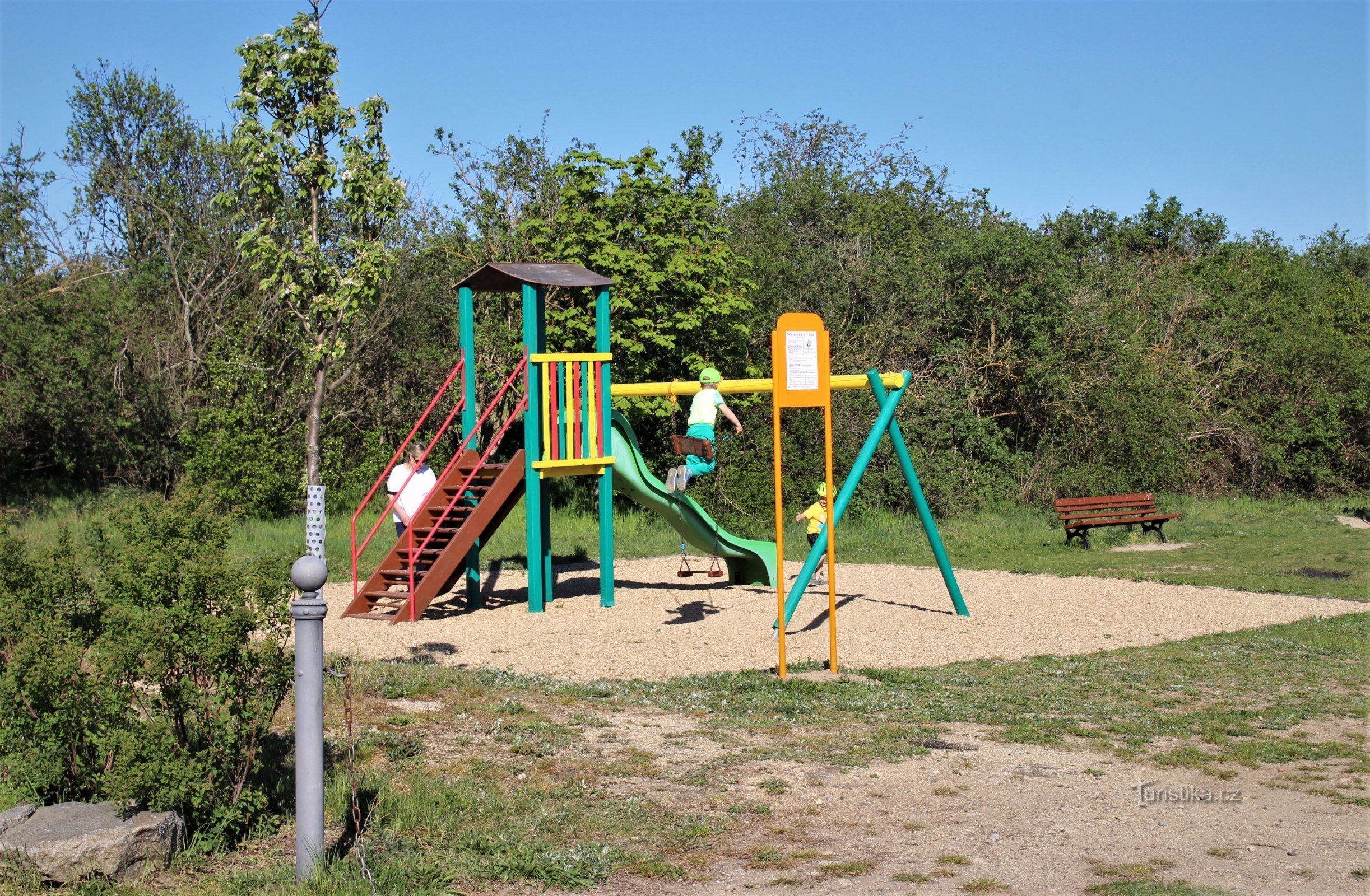 Area di sosta e parco giochi per bambini