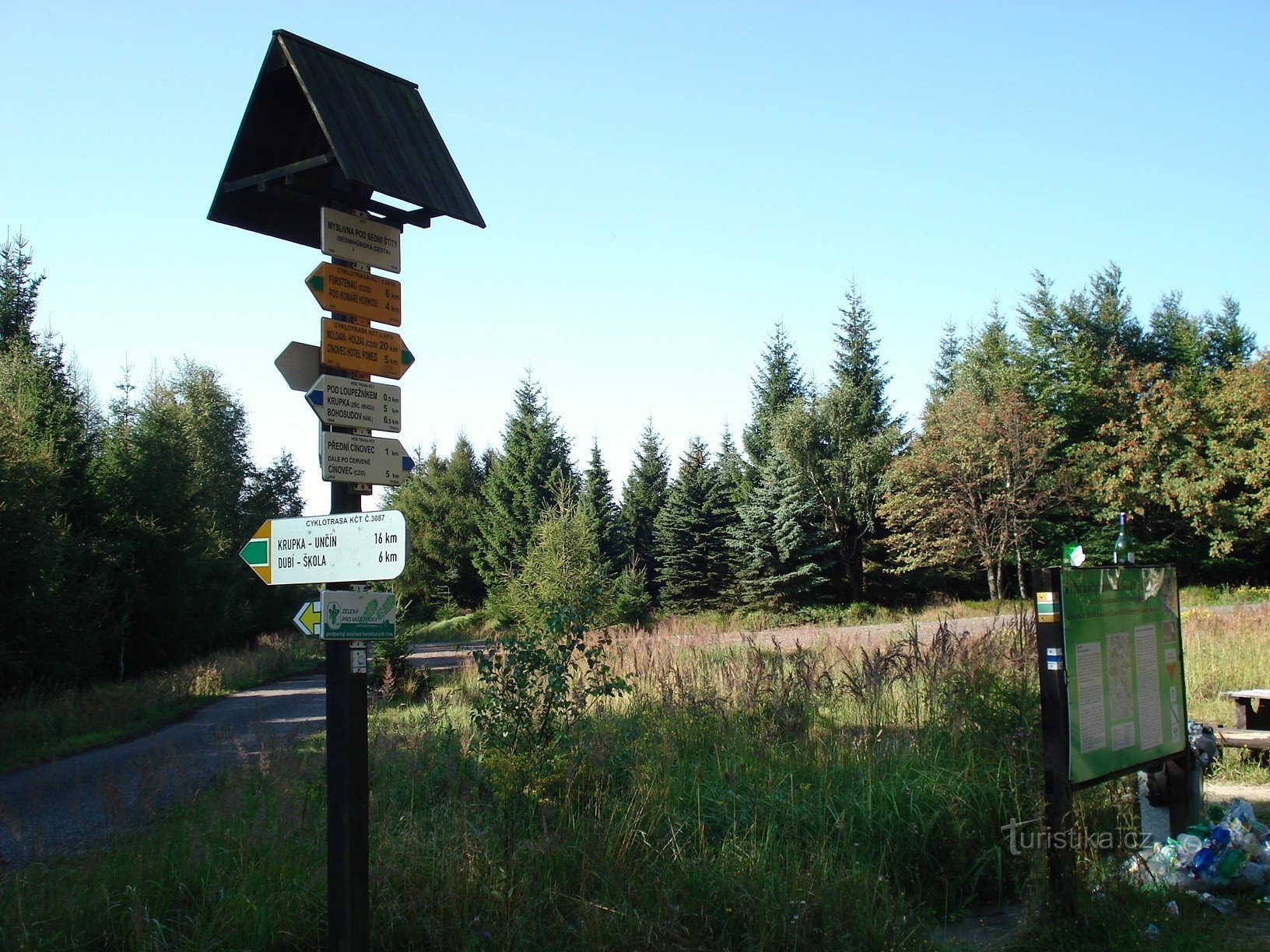 Área de descanso em Sedimhůrská nad Dubí