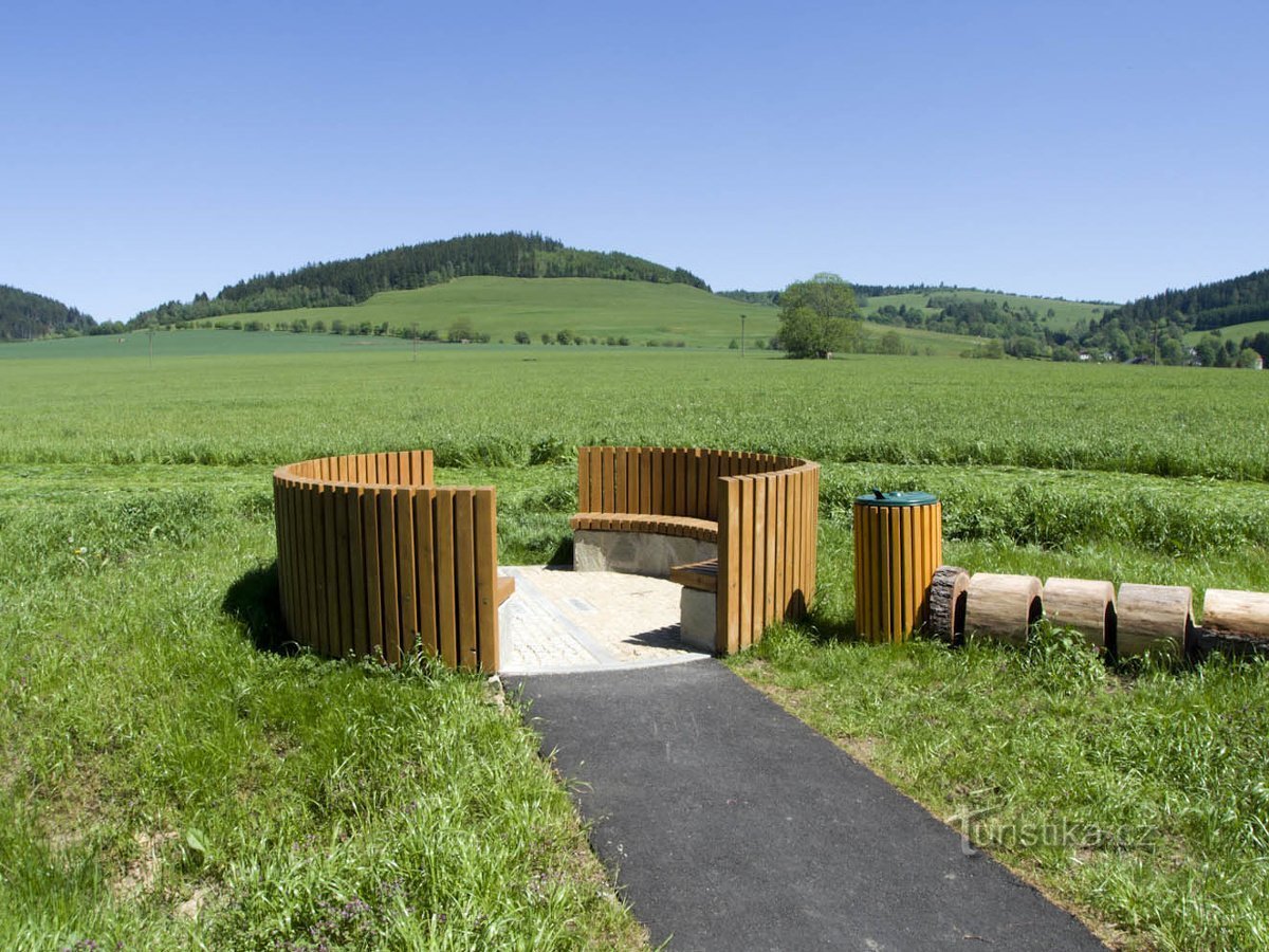 Rest area by the bike path