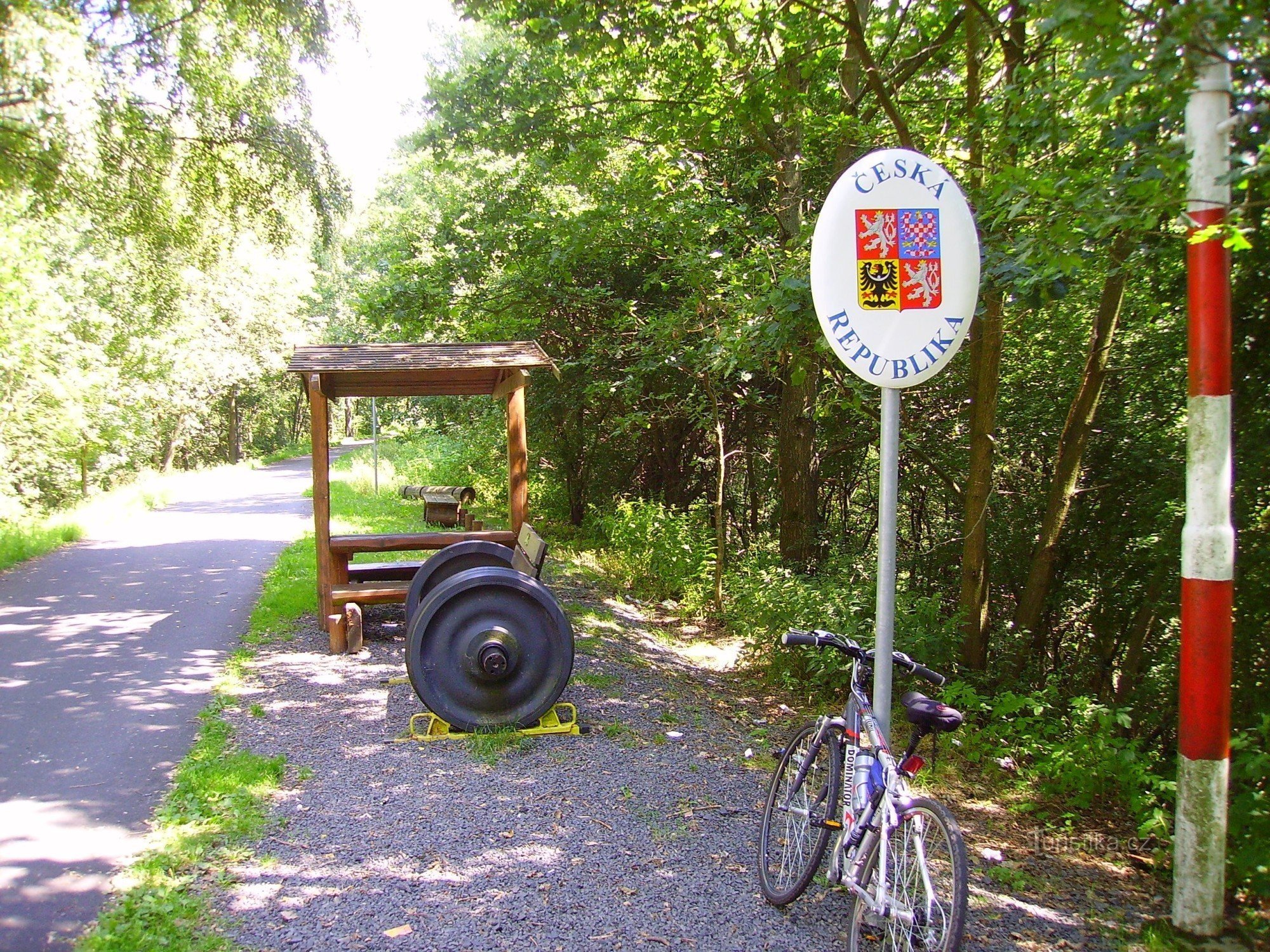 aire de repos à la frontière de l'état