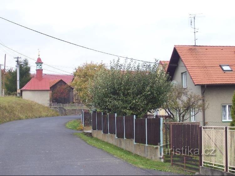 Anlage: Blick auf das Dorf