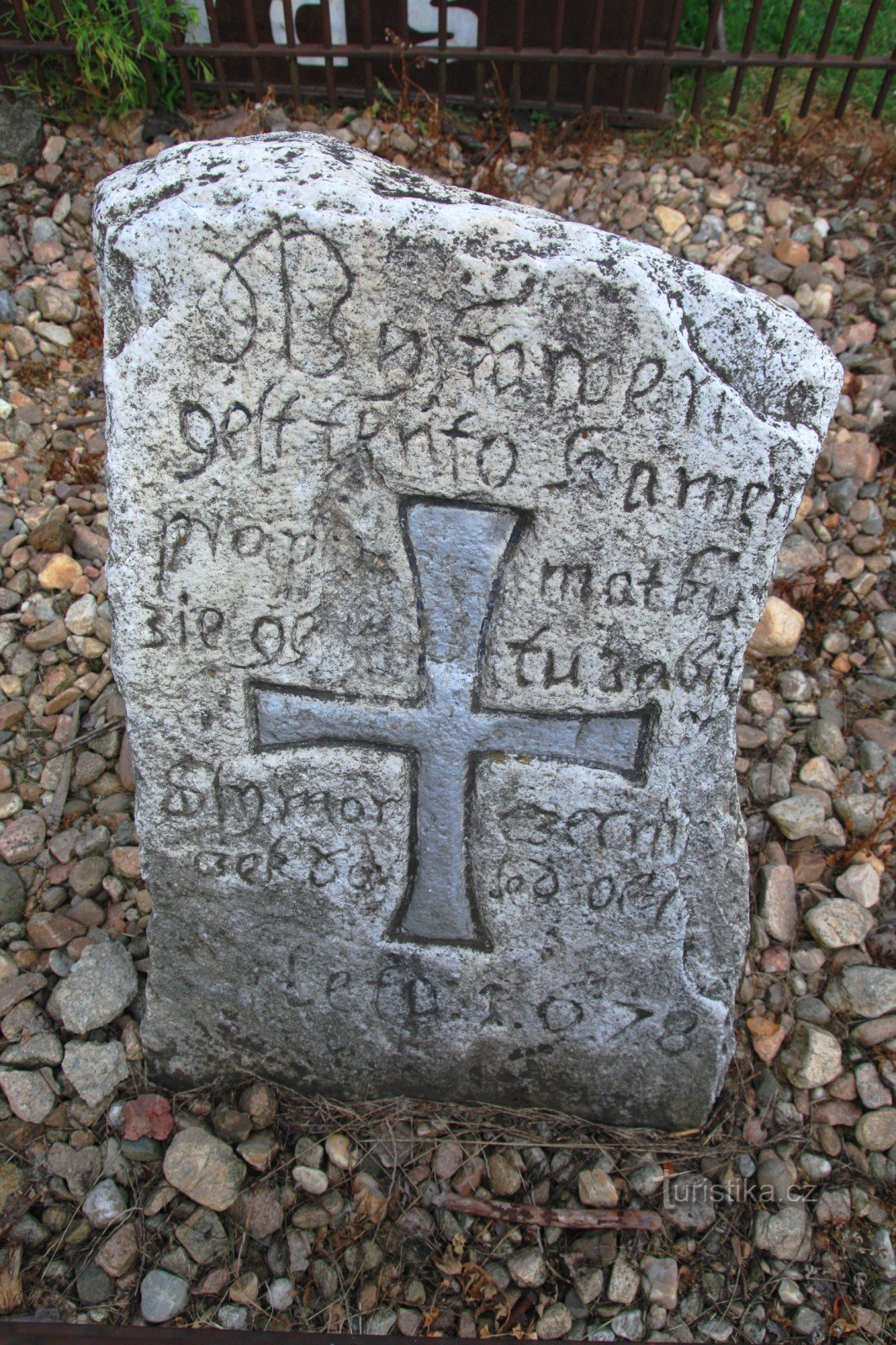 Olešnice - křížový kámen
