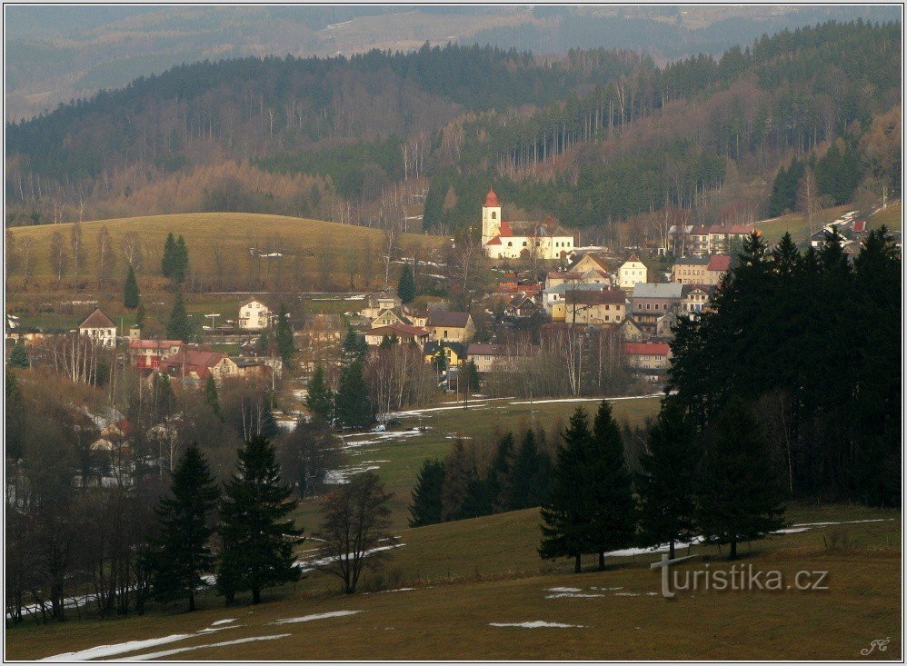 Olešnice în Orl. munți de la pârtia de schi