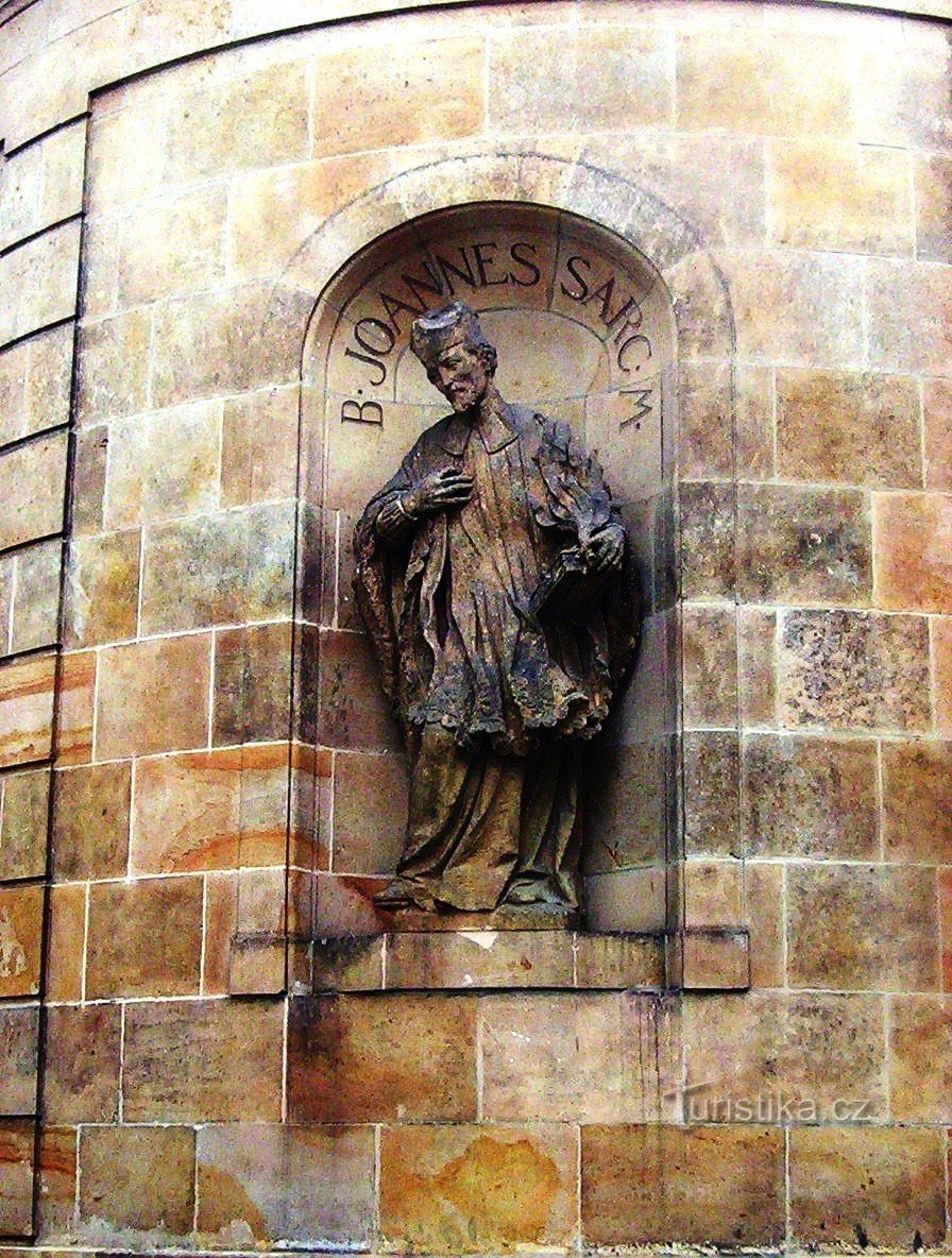 Olomouc-kappeli St. Jan Sarkandra-nikin patsas St. Jan Sarkandra-Kuva: Ulrych Mir.