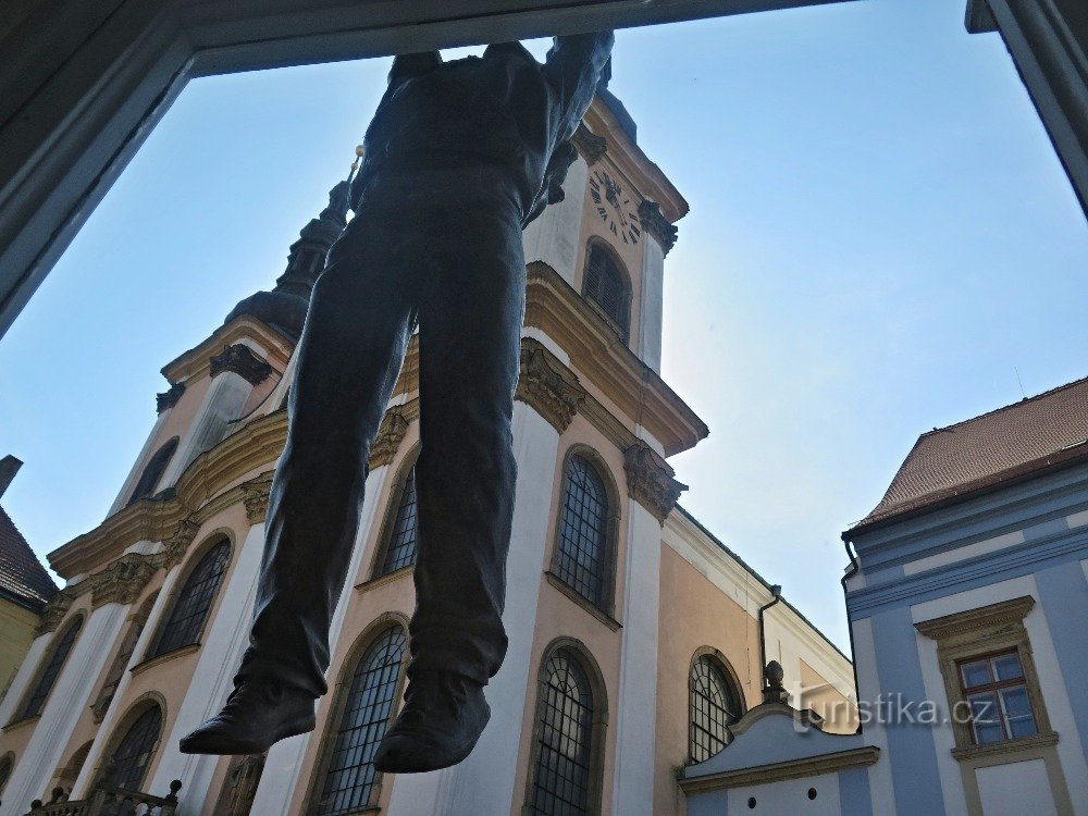 Olomouc - voleur dangereux sur le bâtiment du Musée d'Art