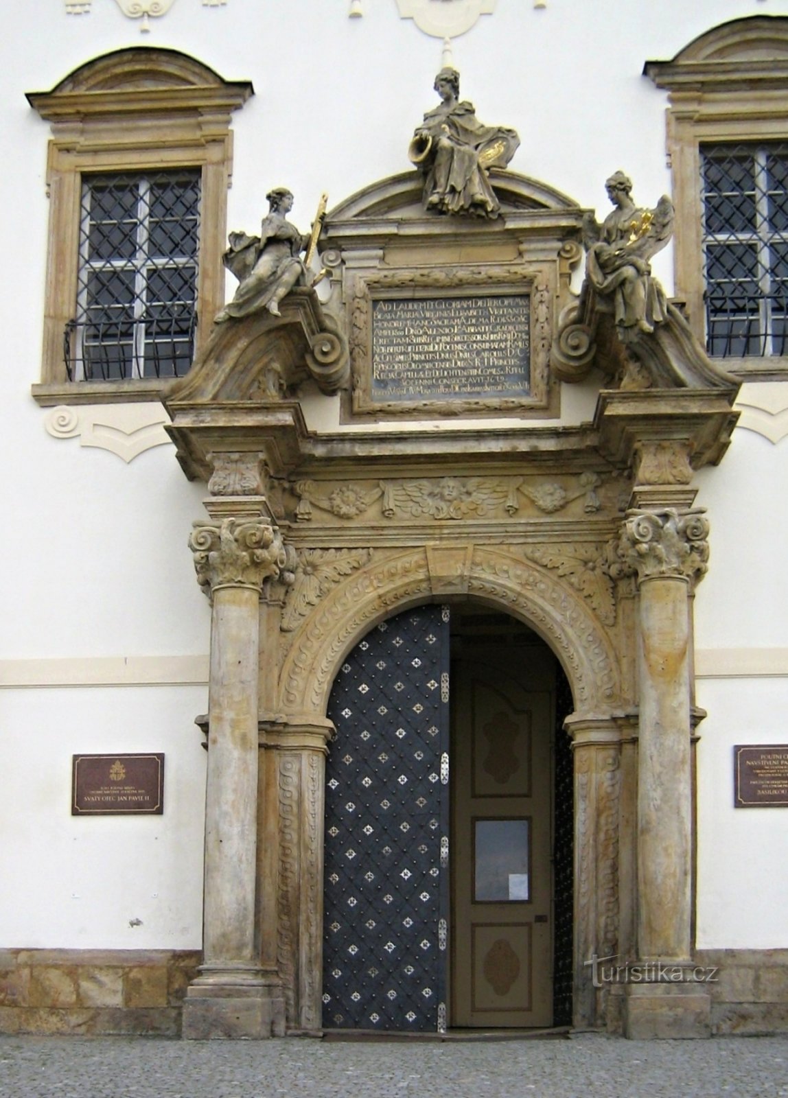 Olomouc - Svatý Kopeček - basílica e trilha educacional