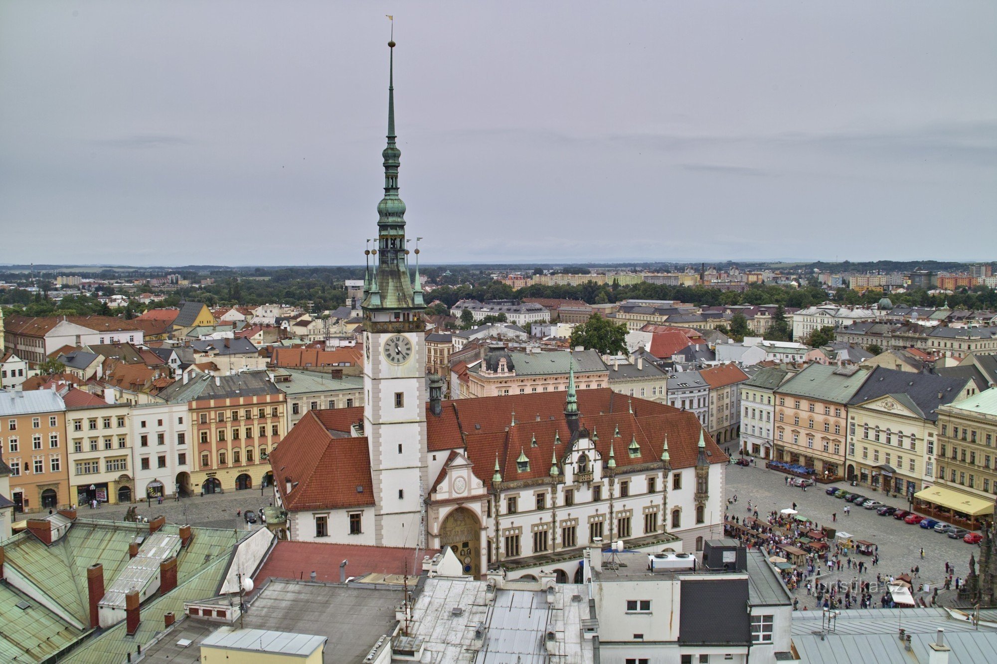 Olomouc vanaf de toren van de kerk van St. Morice