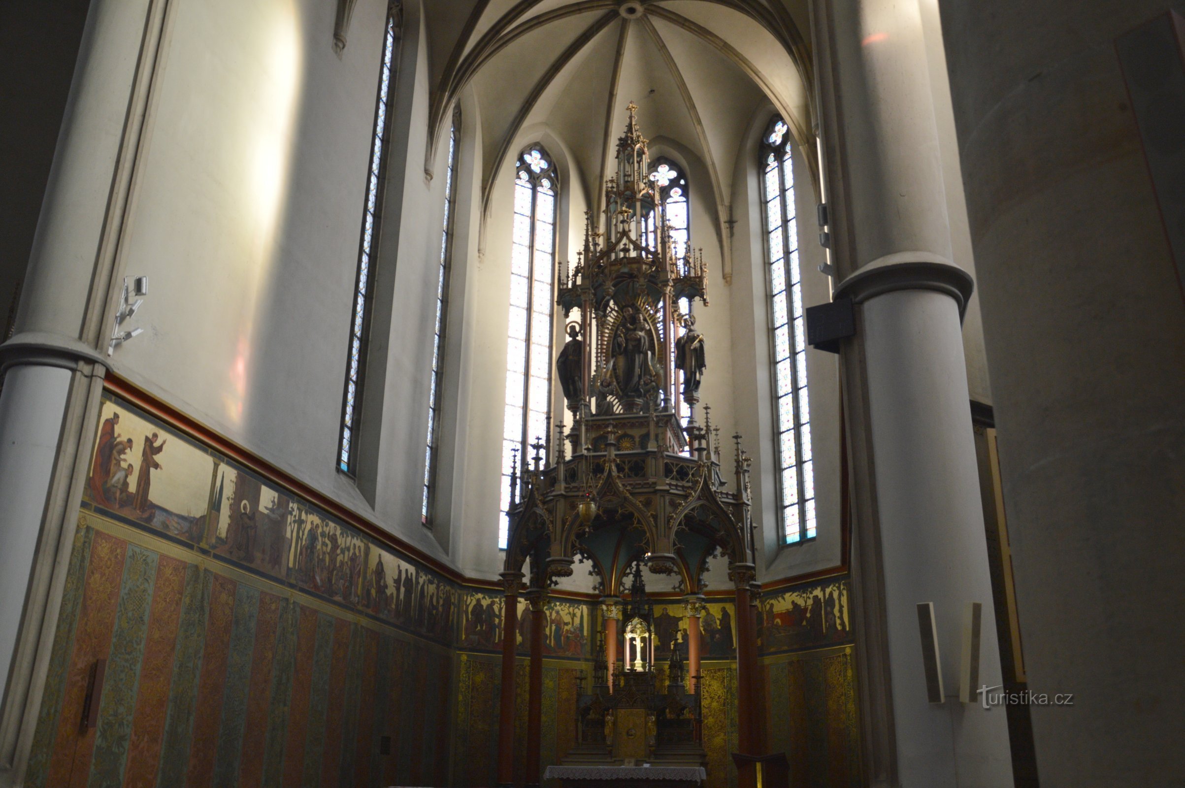 Altar com abóbada