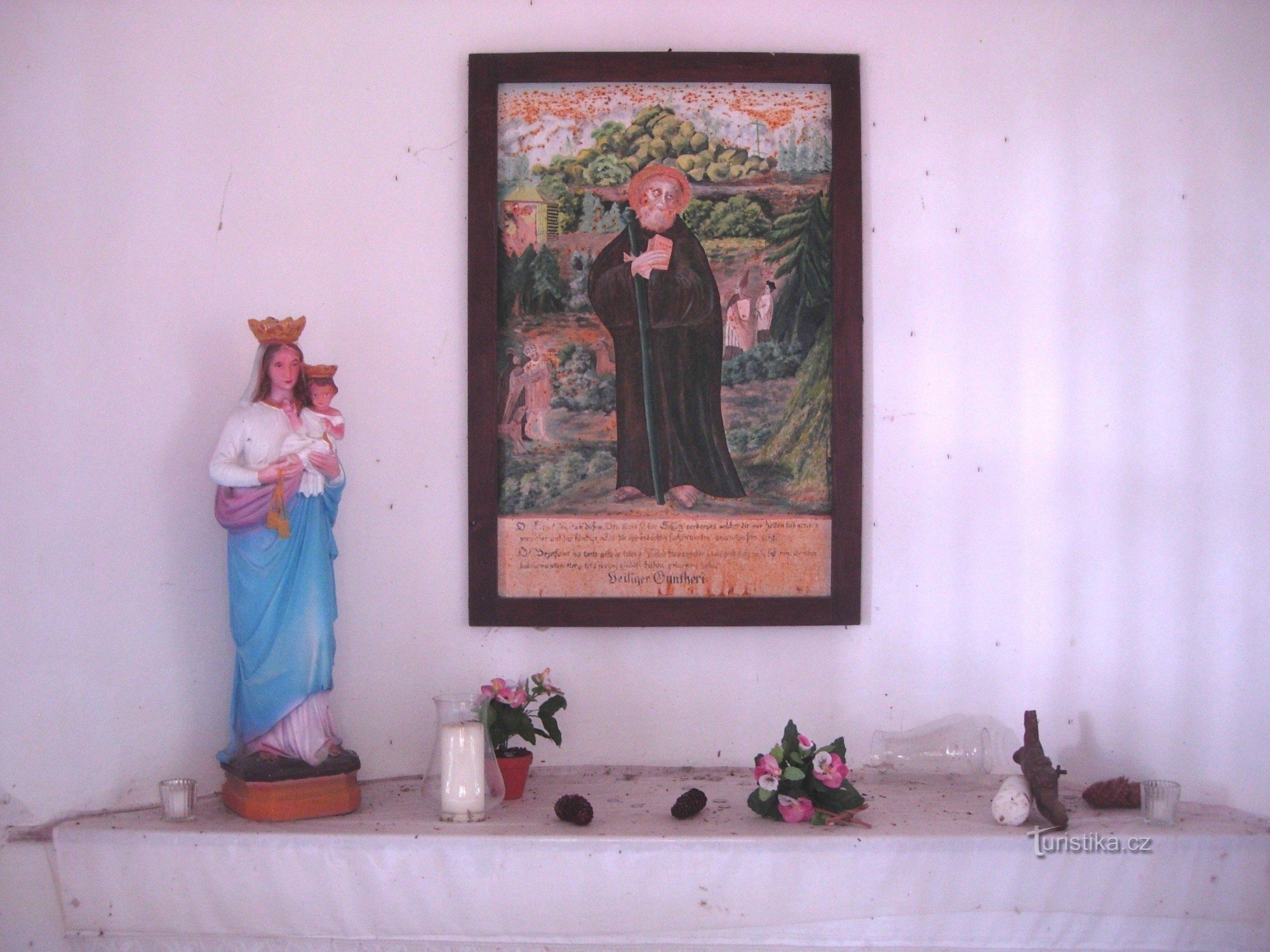 Altar en la capilla de Vintíř