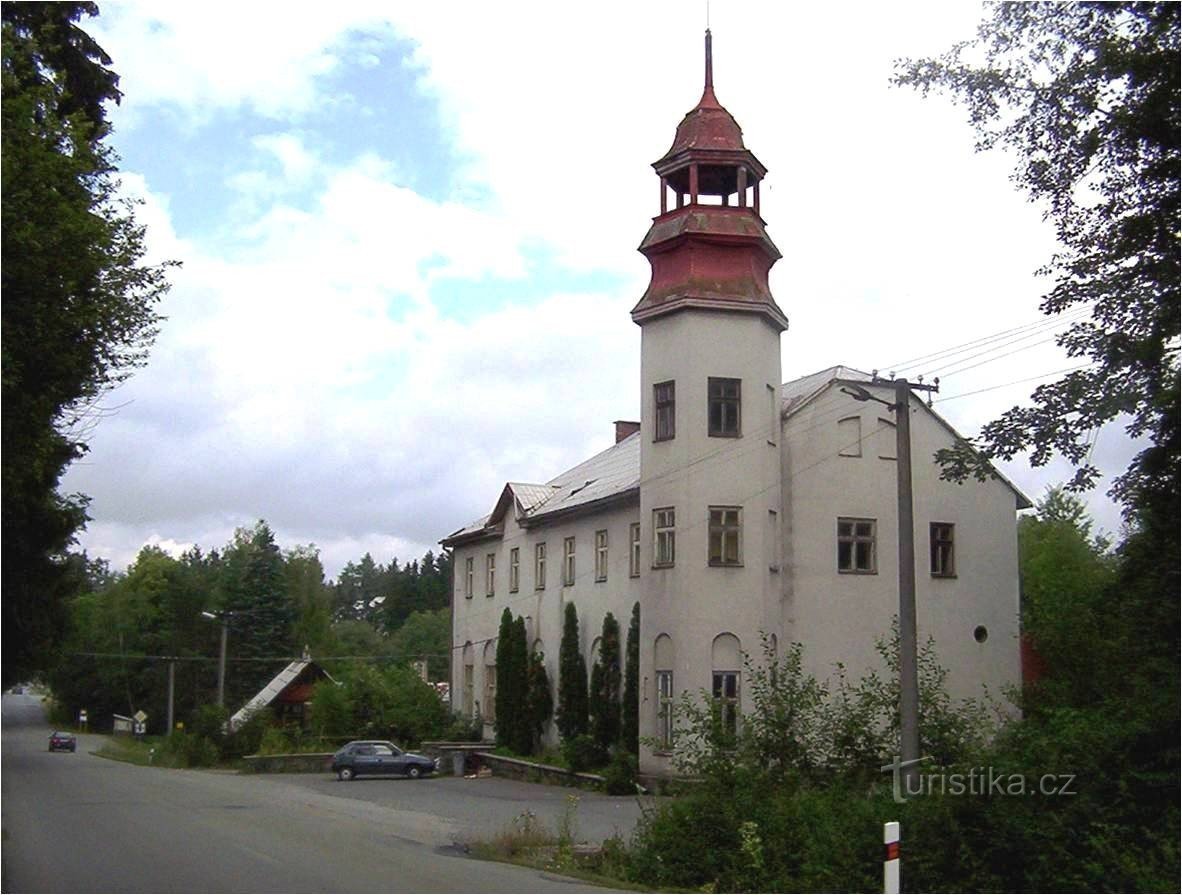 Ondrášov-herrgård vid ankomst från Šternberk-Foto: Ulrych Mir.