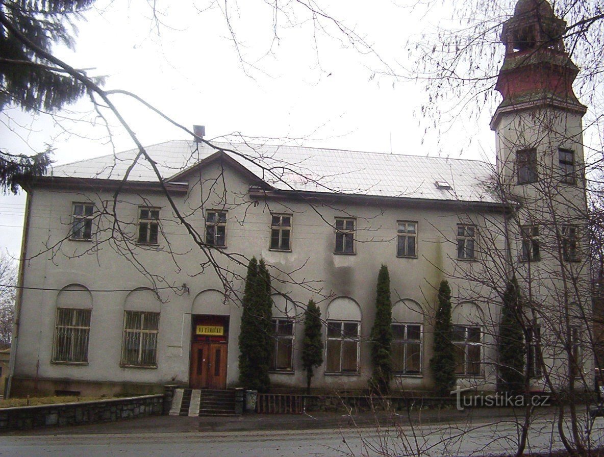 Façade du château d'Ondrášov-Photo: Ulrych Mir.