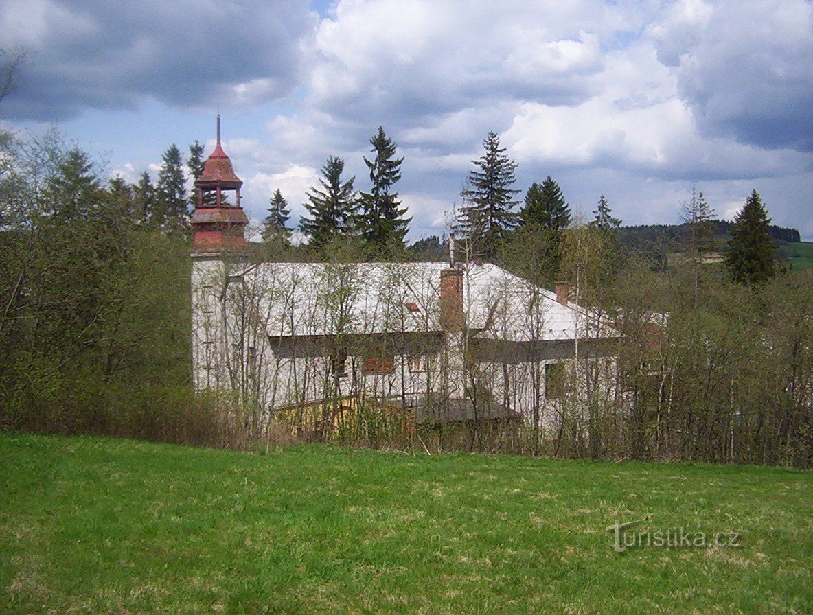 Château d'Ondrášov-depuis la colline Pastviny-Photo: Ulrych Mir.