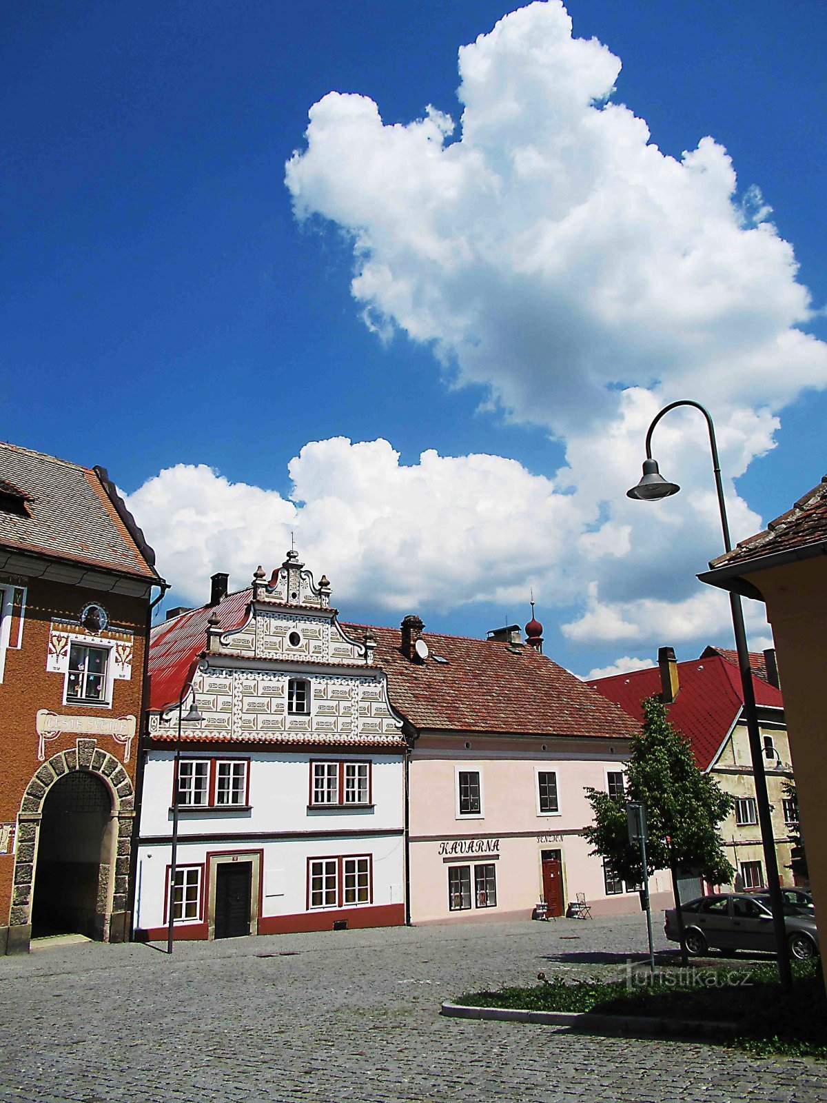 Opočno - historyczny budynek nr 13 na Trčková náměstí