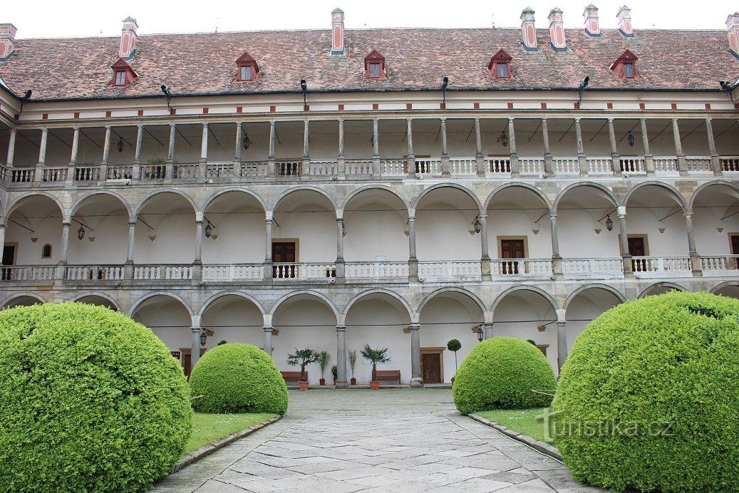 Opočno, patio del castillo