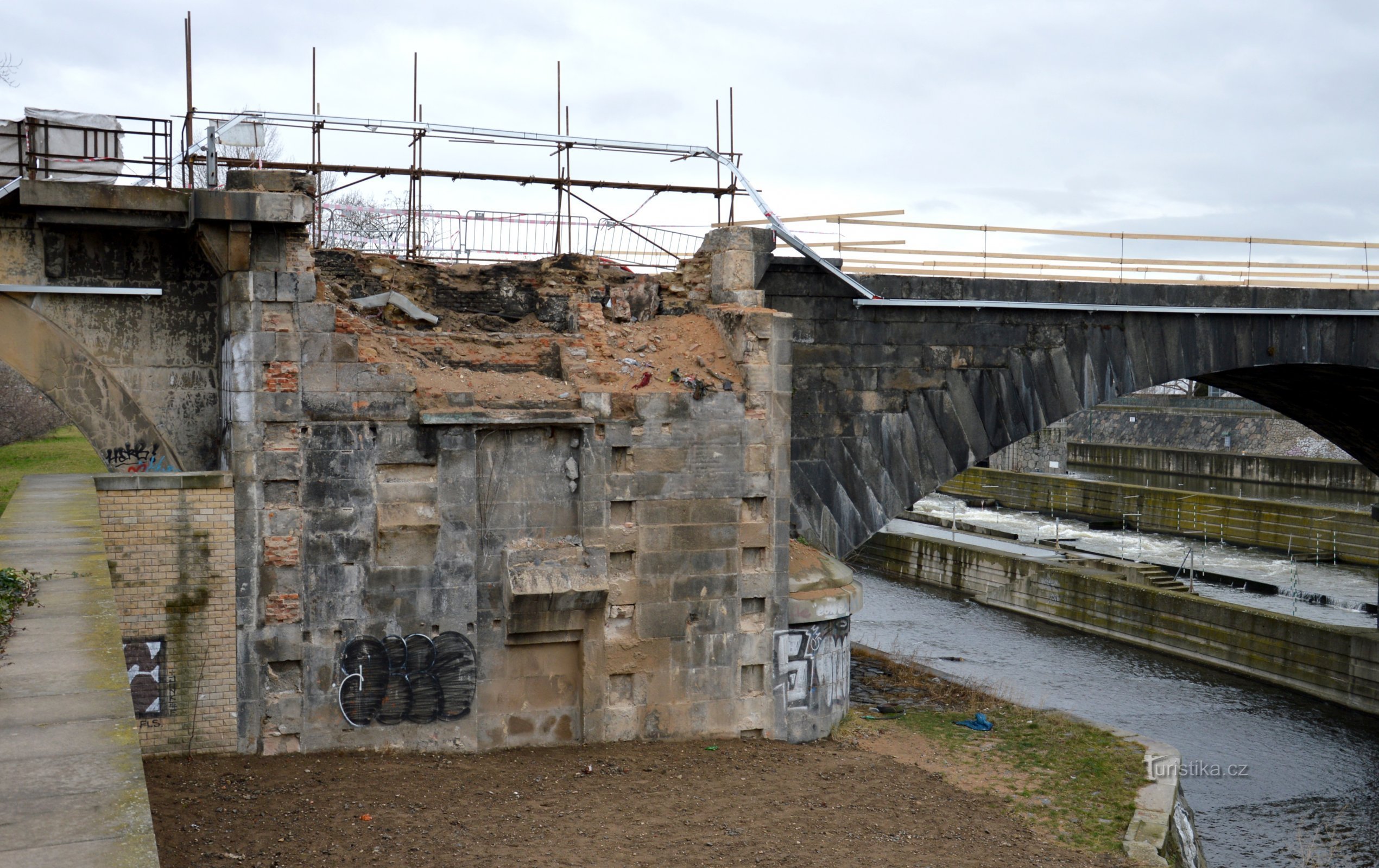 Reparation av Negrelli viaduktpelare