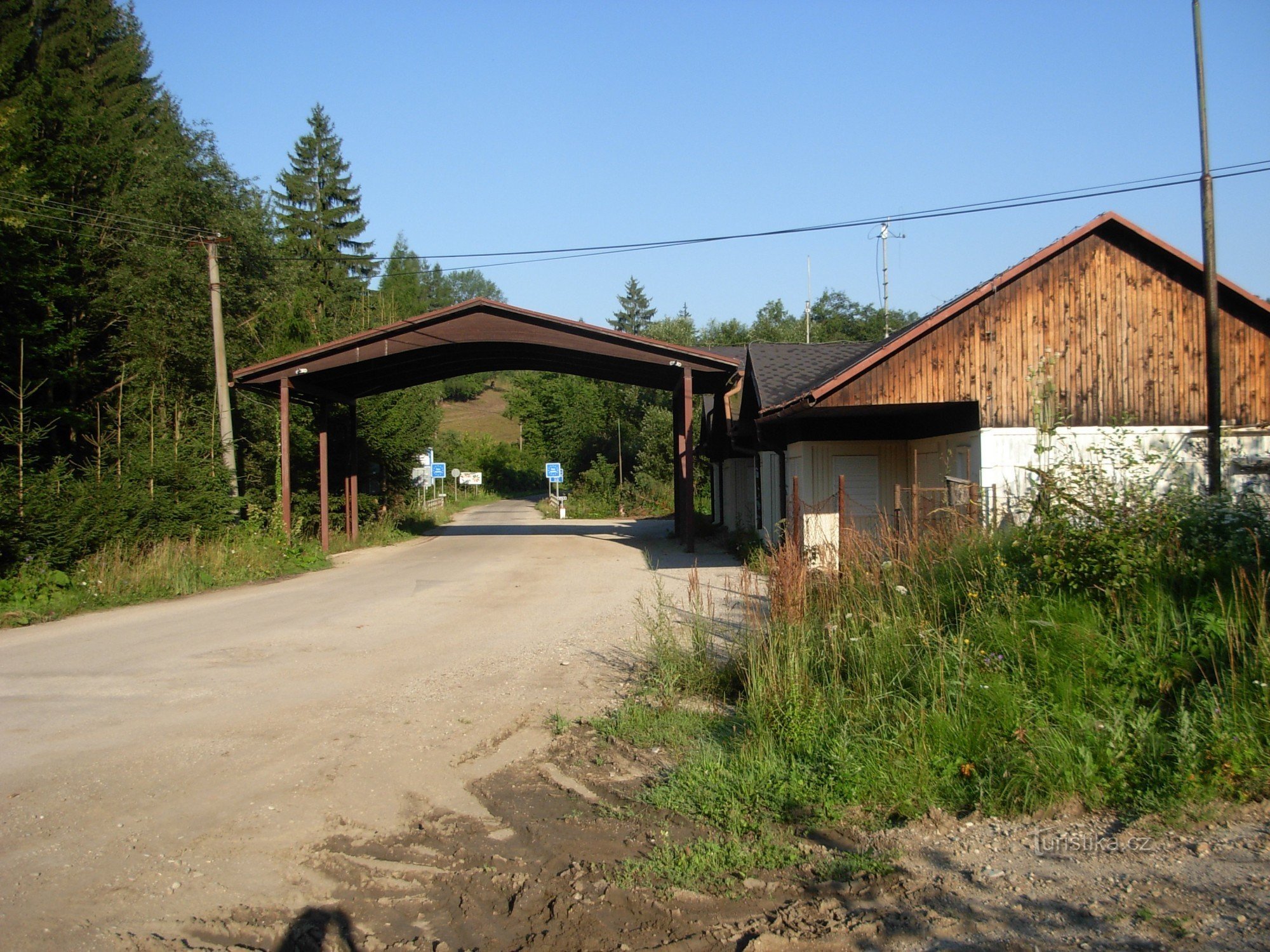 Övergivna tullhuset Nedašova Lhota/Červený Kameň