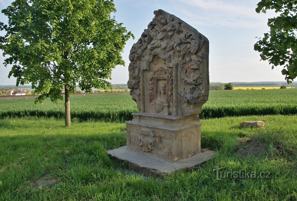 Osenice (Dětenice) - bàn thờ đá của St. Salvatore