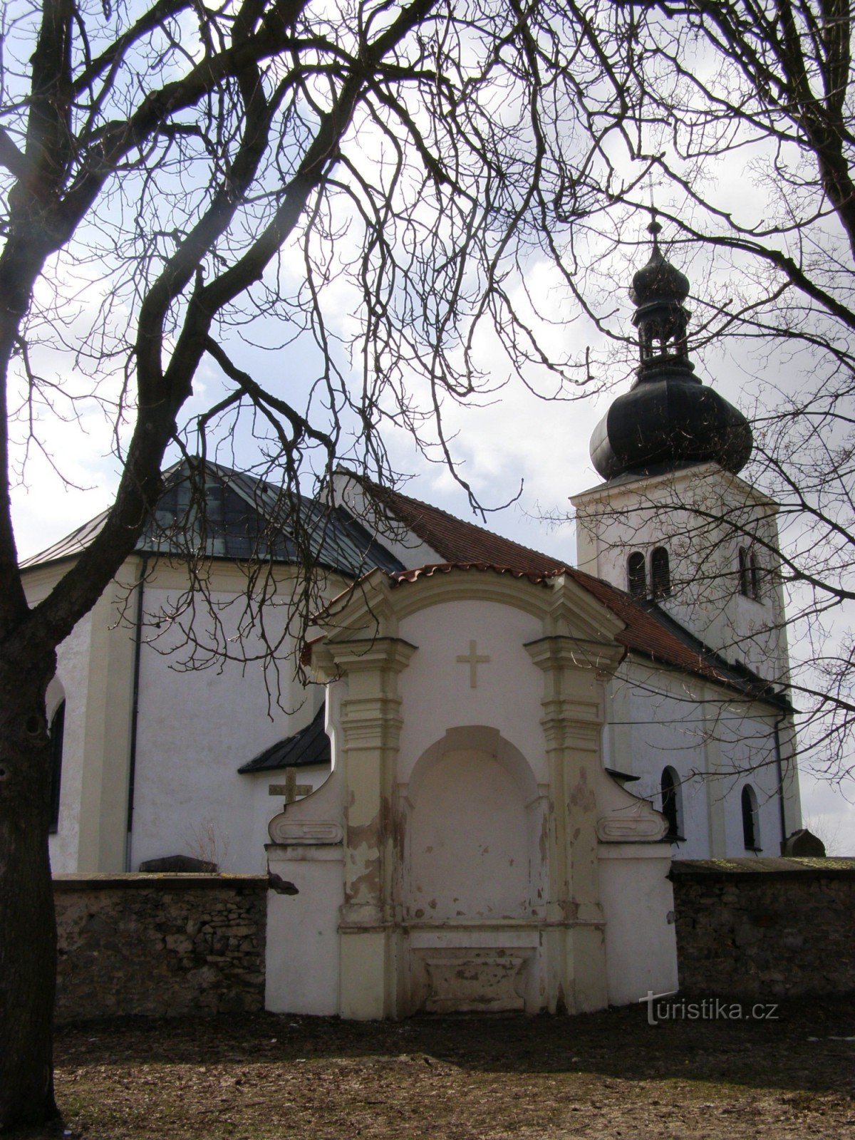 Osice - Nhà thờ giả định của Đức Trinh Nữ Maria
