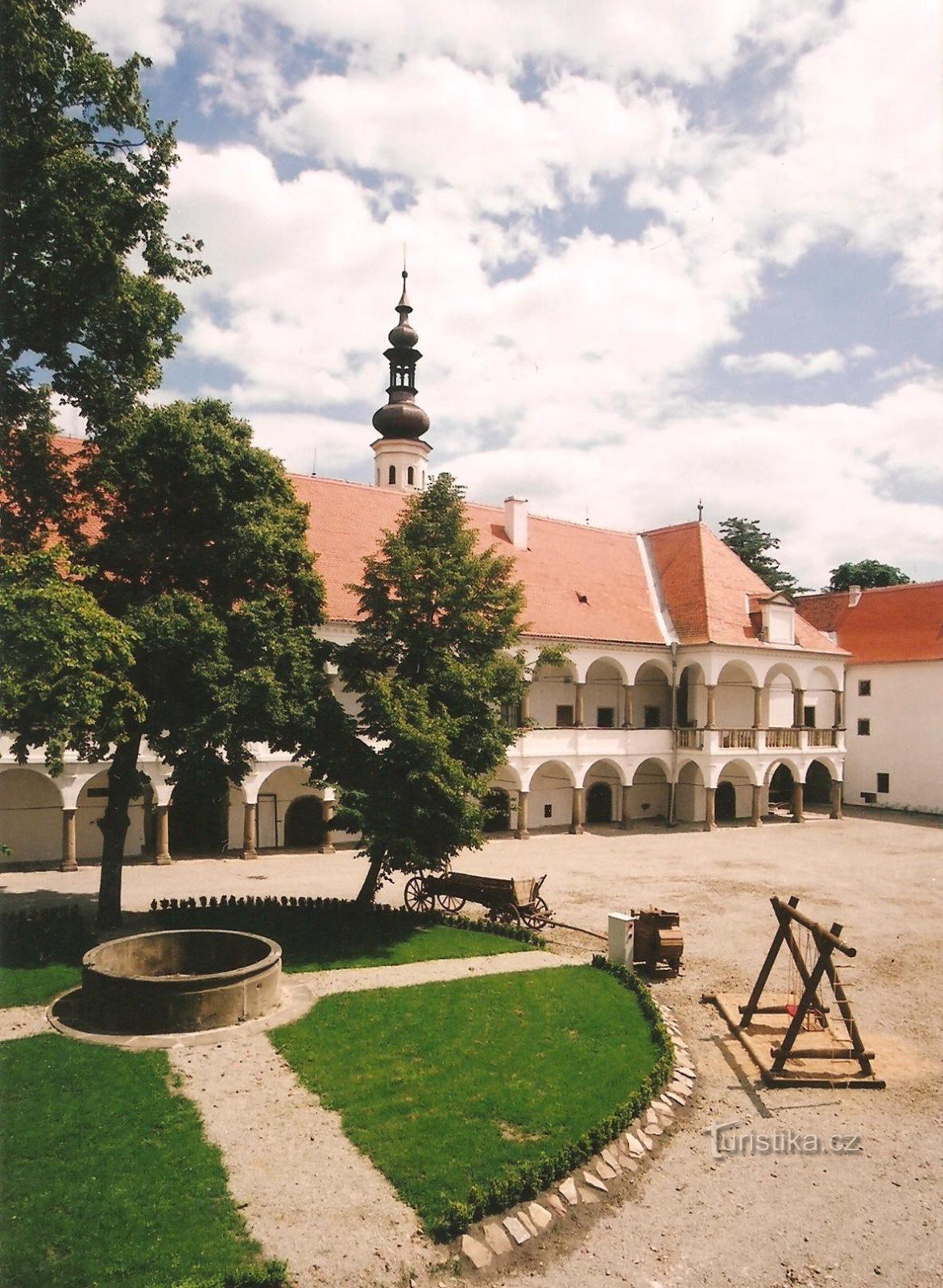 Oslavanský zámek
