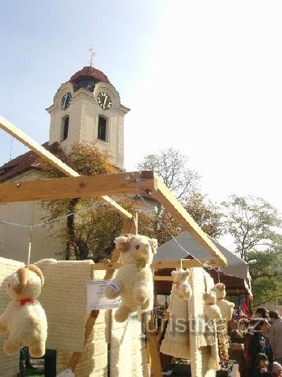 Célébration des 100 ans de Bubeneč 2 : Le nom du village Bubeneč est né d'une corruption du nom d'origine