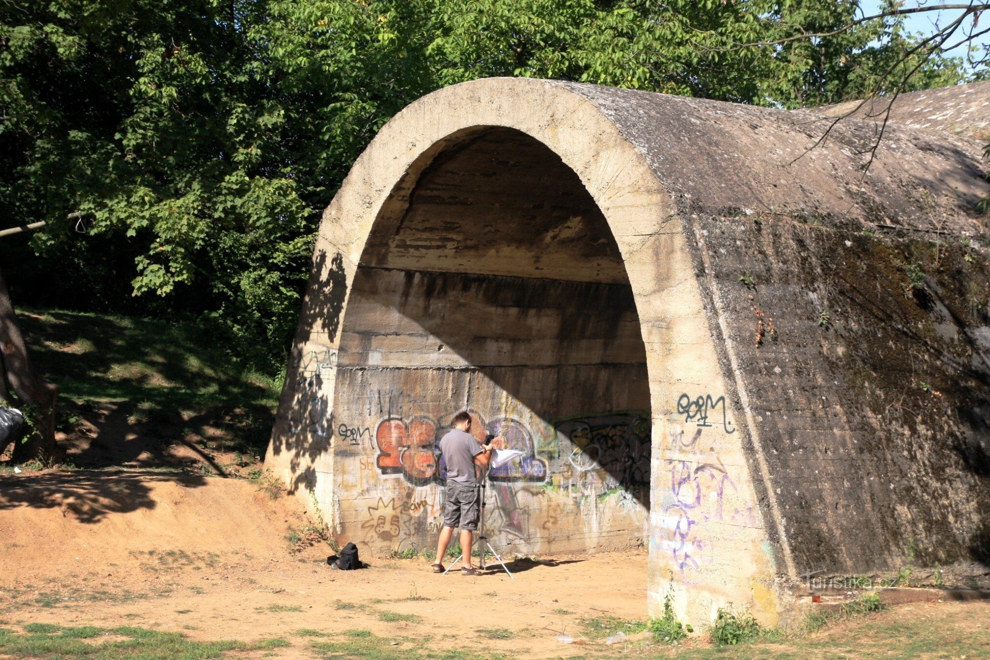 Ostopovice - onvoltooide snelwegbrug