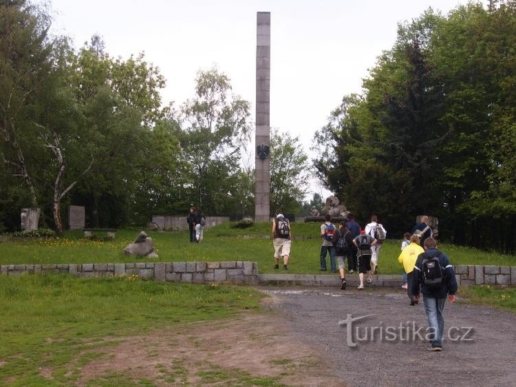 Ostrá hůrka: Celkový pohled