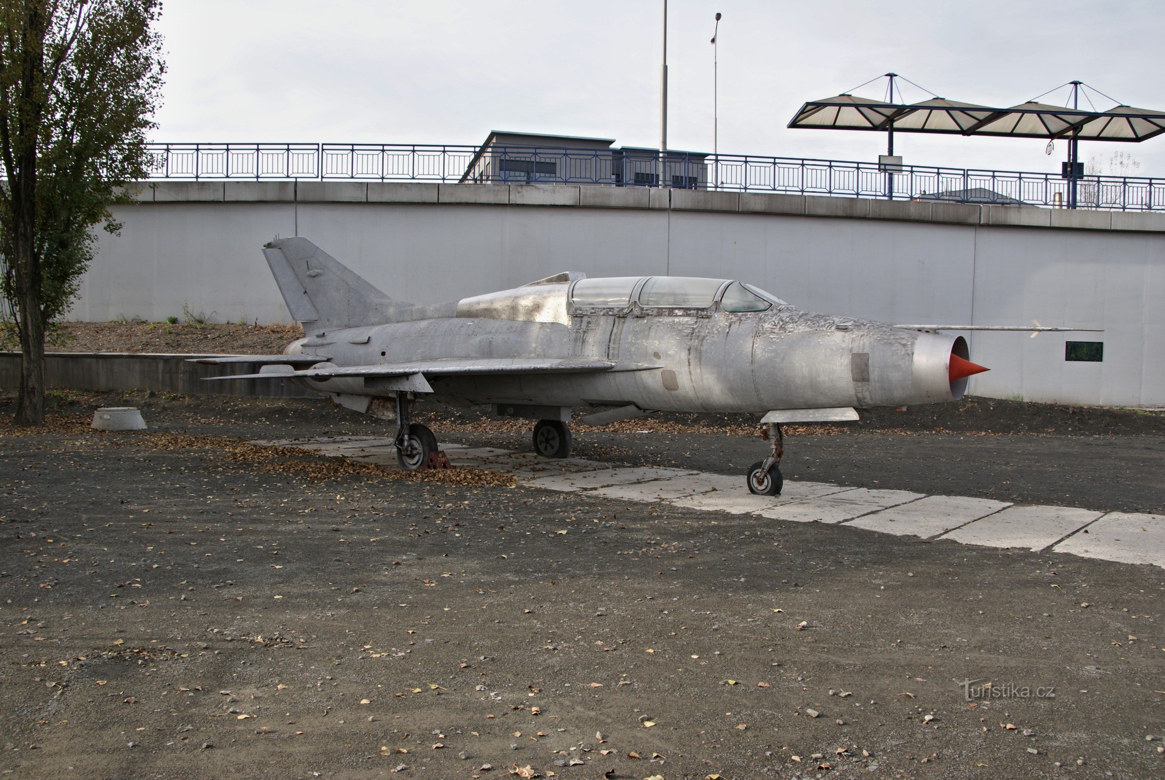 Ostrava - avión de combate MIG-21 en DOV