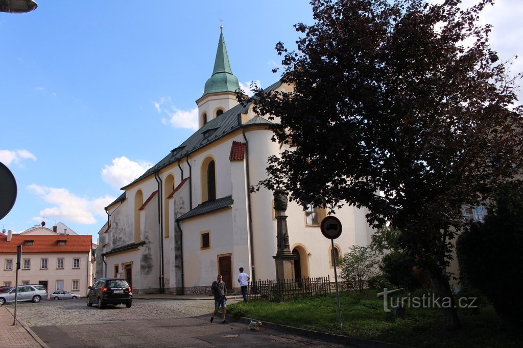 Ostrov, kostel sv. archanděla Michaela