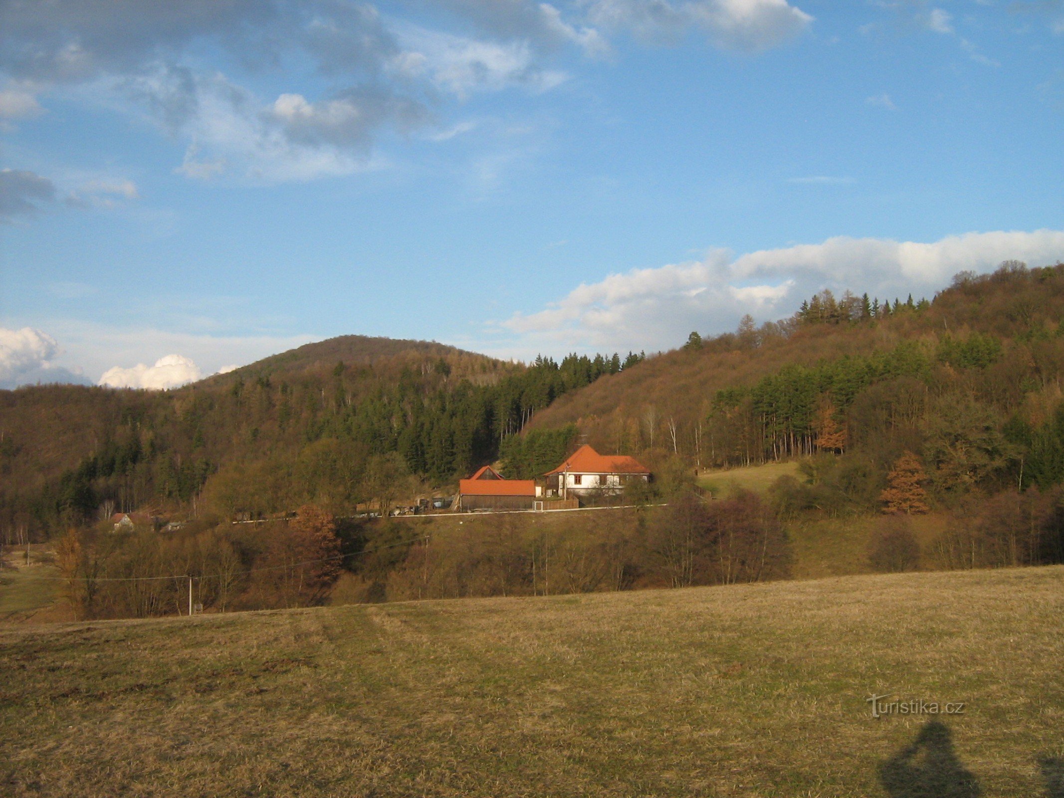 Ostrovec – Lhotka