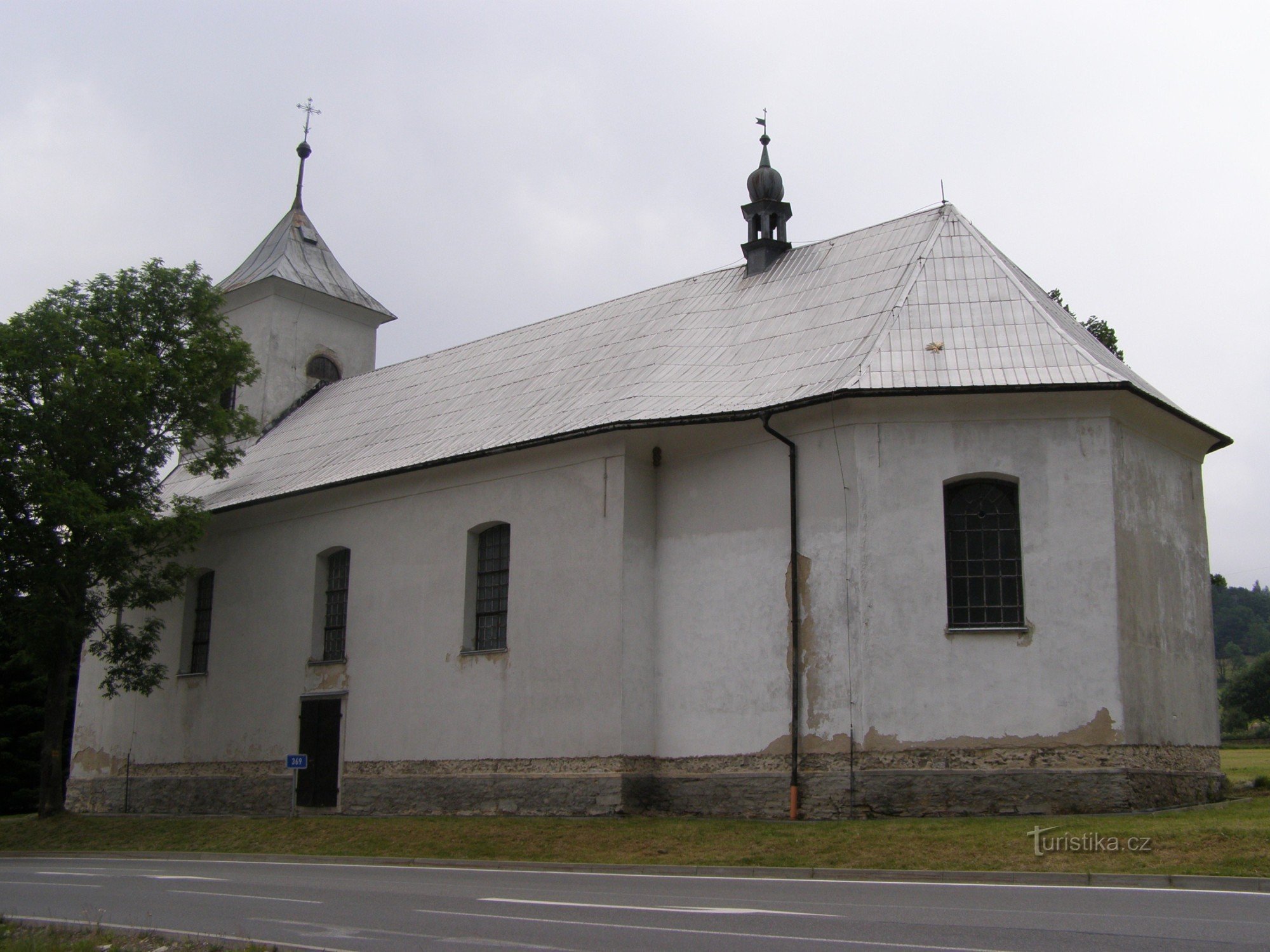 Ostružná - Biserica celor Trei Regi