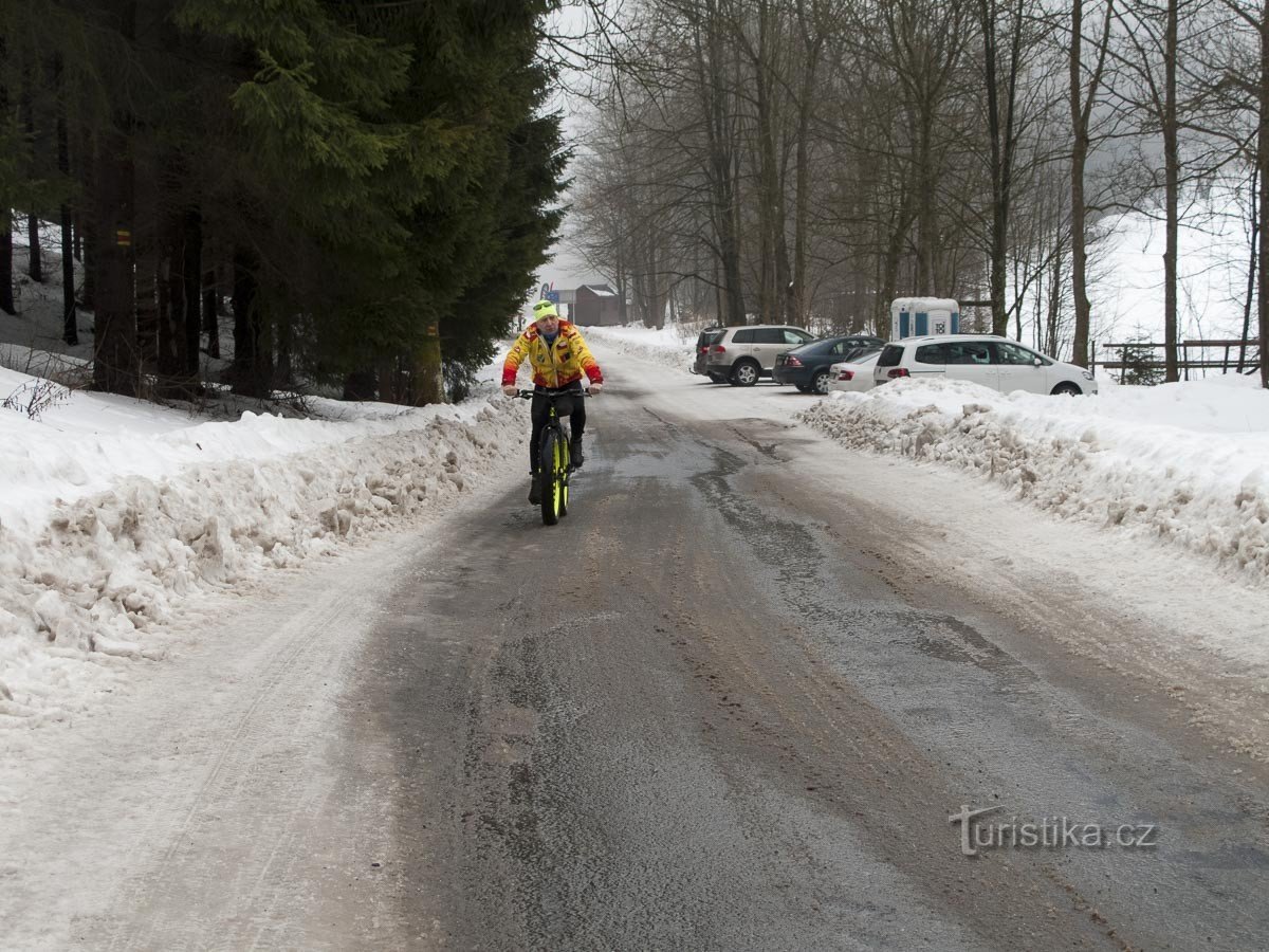 Det blev varmare och cyklisterna (en) kom ut