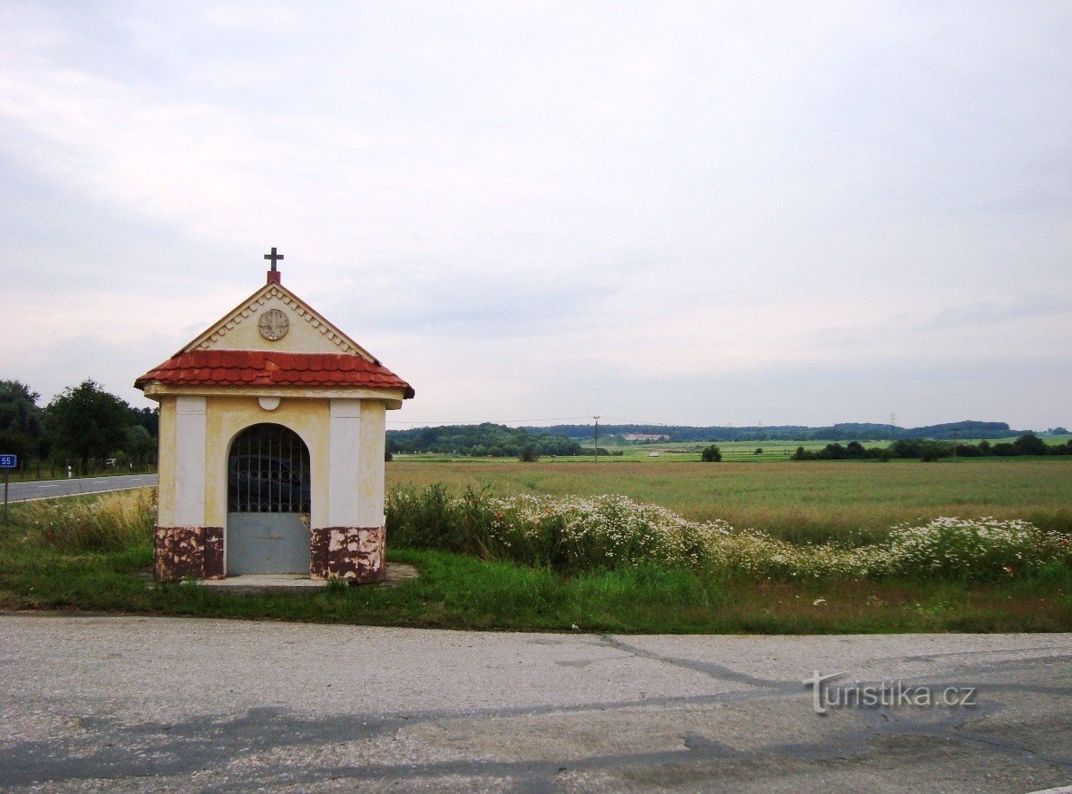 Otrokovice-kápolna a Machová felé vezető út mellett-Fotó: Ulrych Mir.