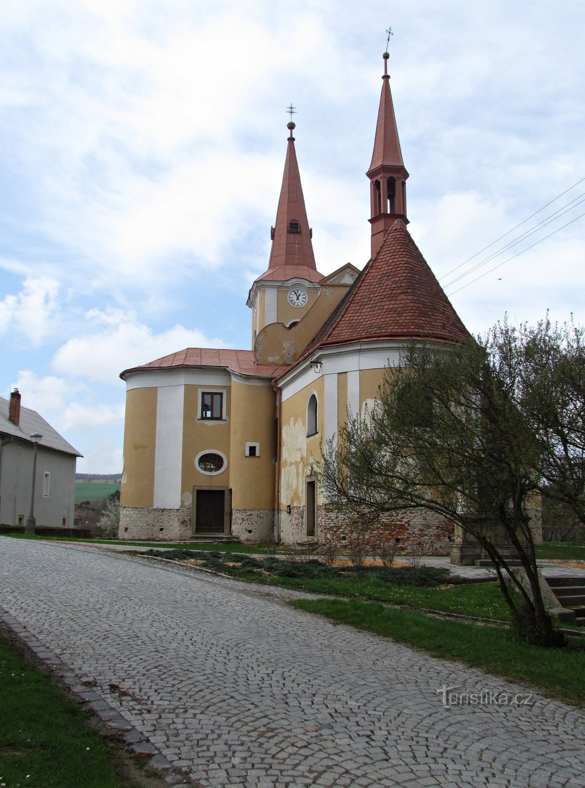 Pačlavice - Pyhän Martinuksen kirkko