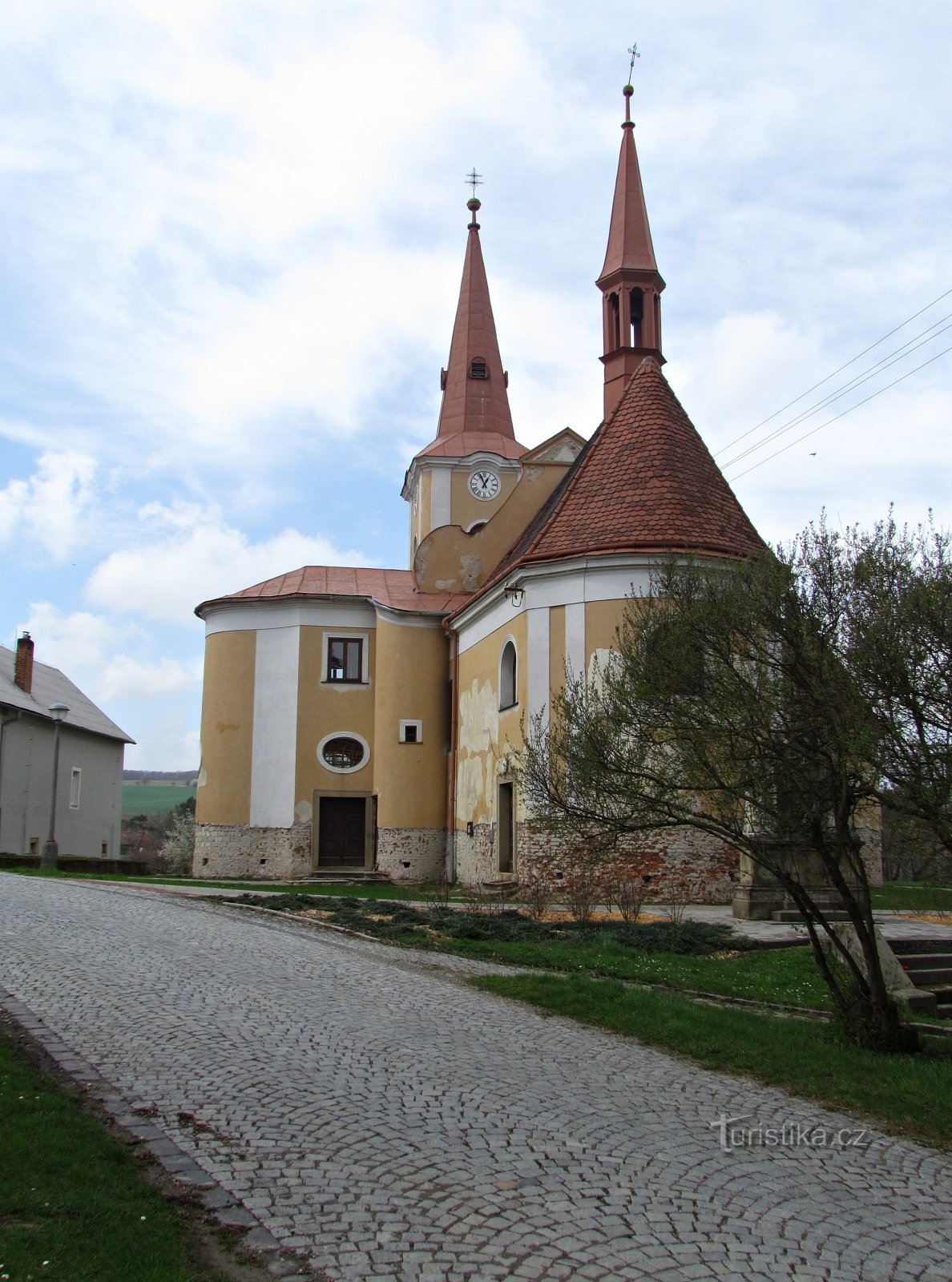 Пачлавице - Костел Св. Мартина