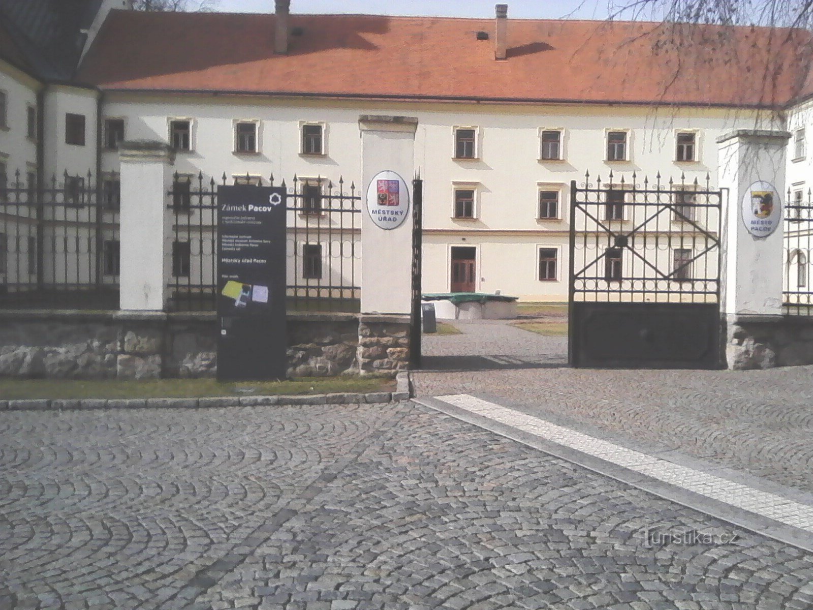 Le château de Pacovský, nous nous y sommes promenés aujourd'hui.