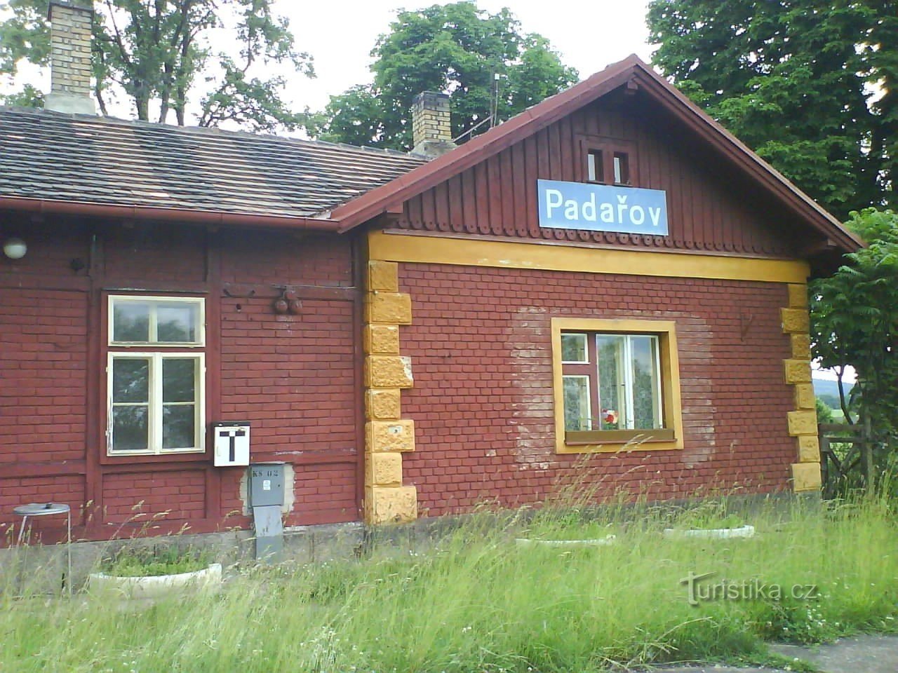 Padařovské nádraží