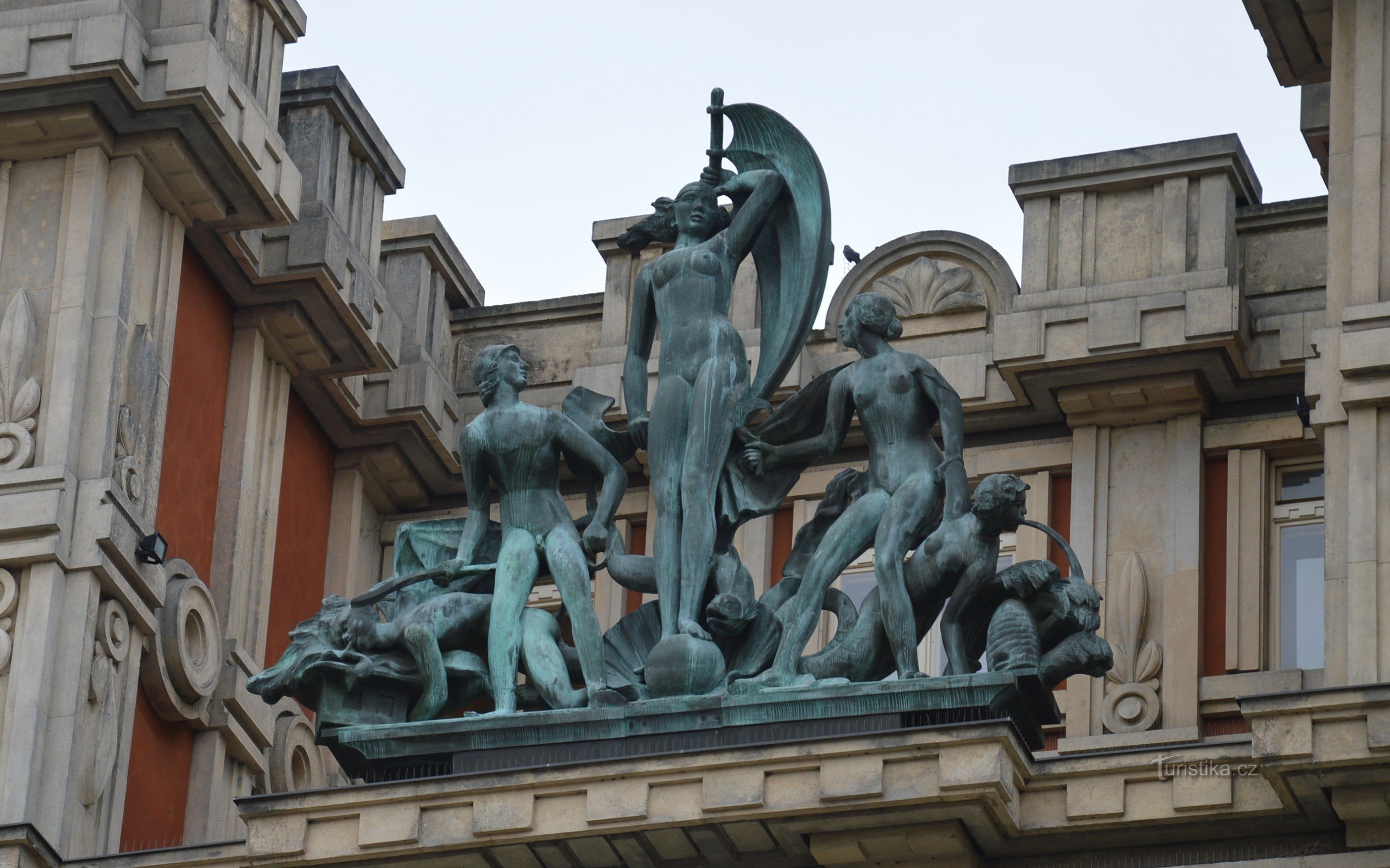Adria Palace - Skulptura Pomorščak