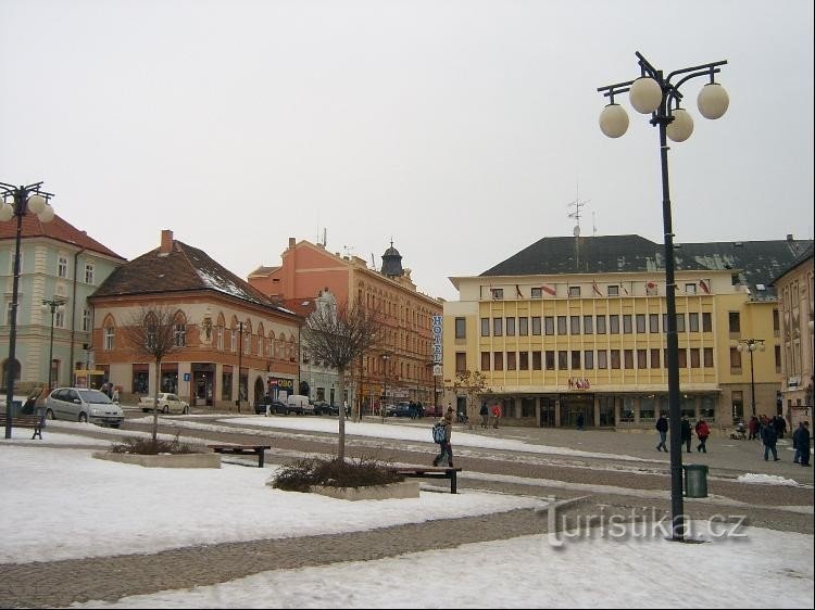 Площа Палацького