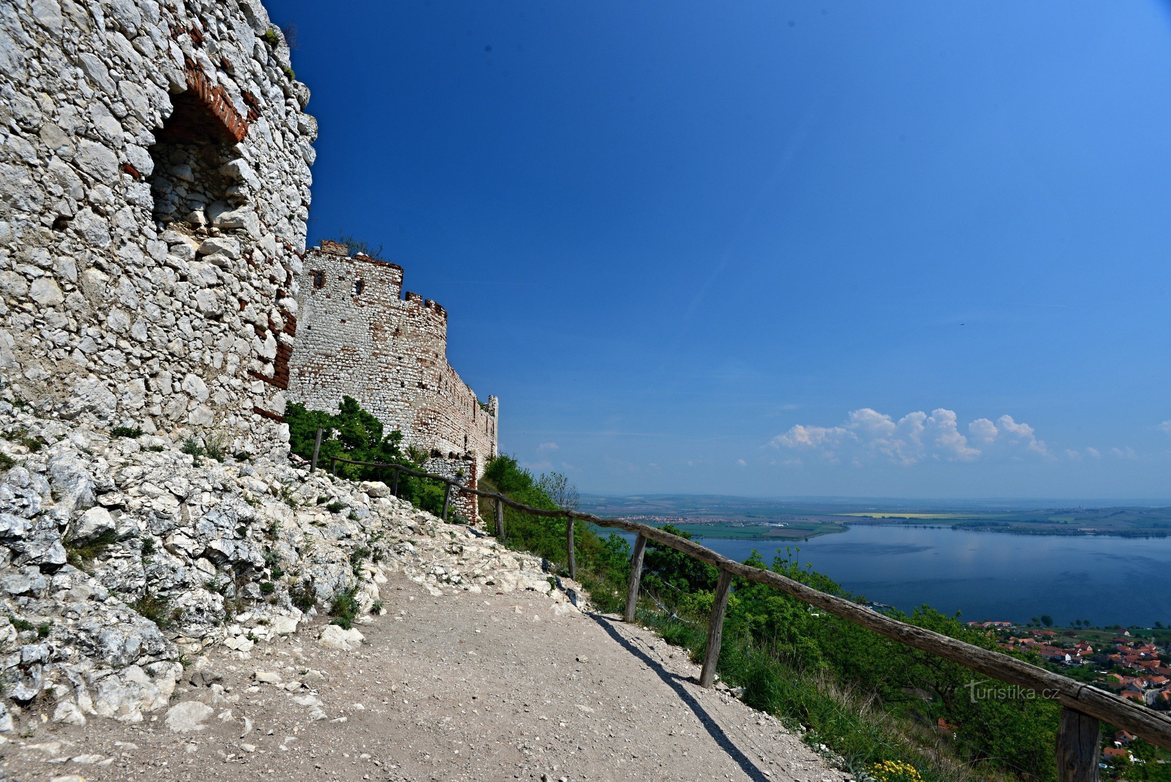 Pálava: castele fetelor