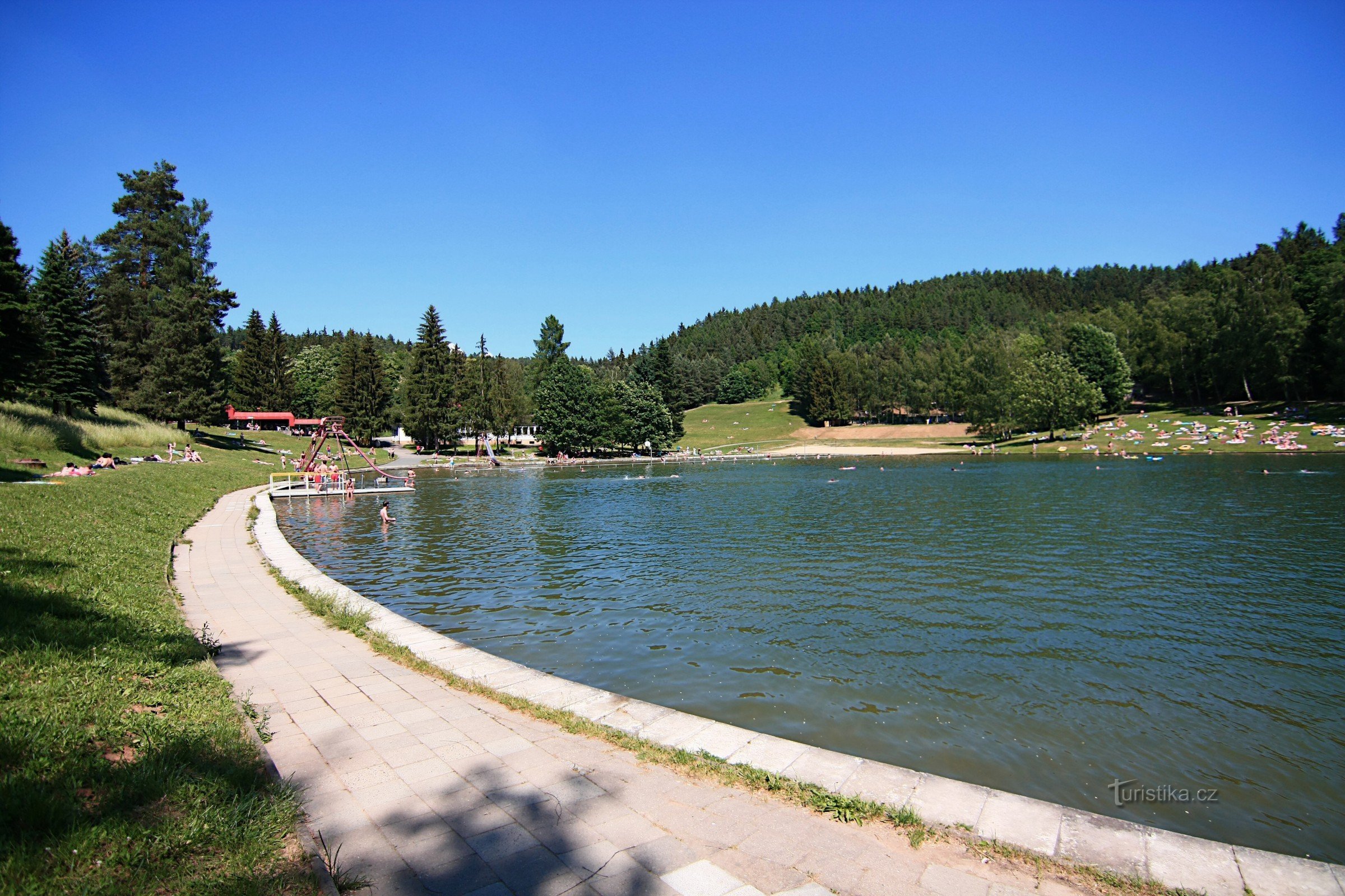 Palava - zone de loisirs et réservoir d'eau 2015